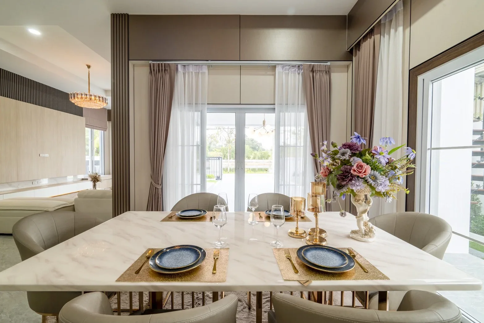 alwo-signature-luxury-villa-pattaya-private-pool(5).webp