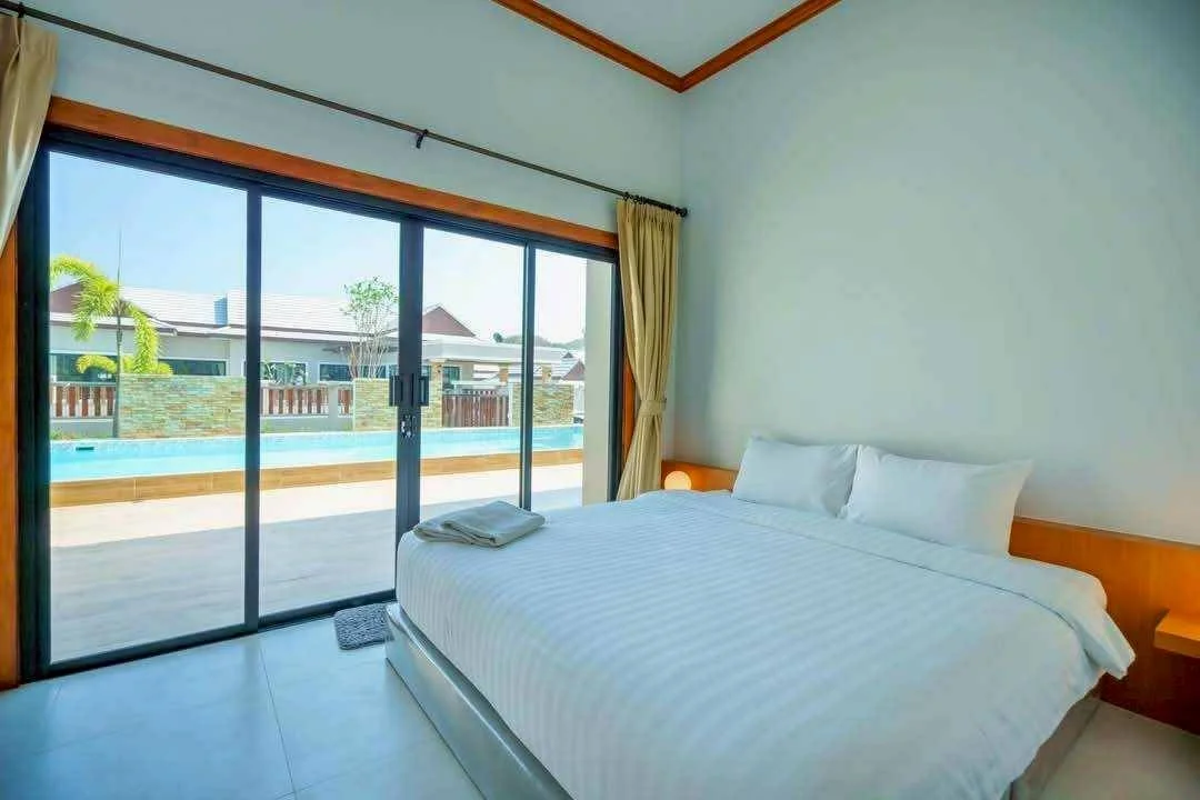 alwo-signature-luxury-villa-hua-hin-private-pool(13).jpg