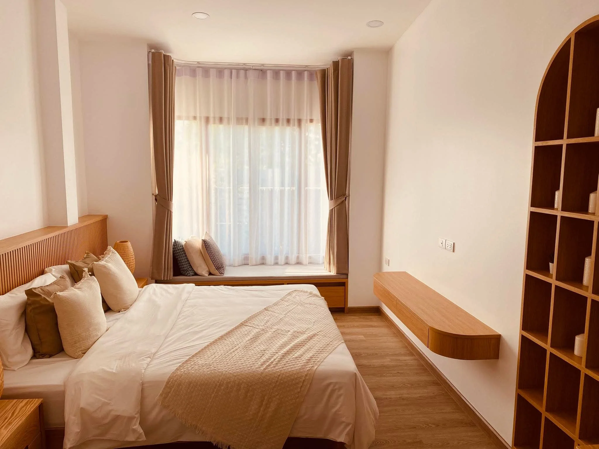 baan-somdul-2-master-bedroom-hua-hin3.webp