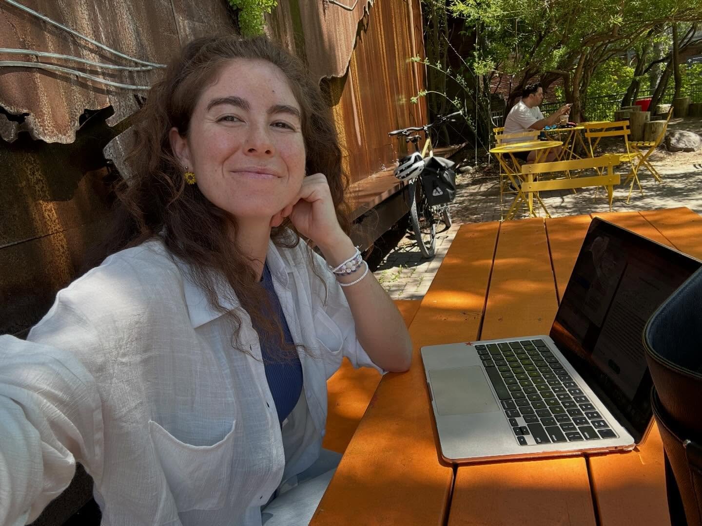 Popping in to say hello! Very thankful now that the weather is getting warmer and sunny , finding space to work outside between client visits on my travel days has been lovely! Building in outdoor time between clients, especially virtual days, has be