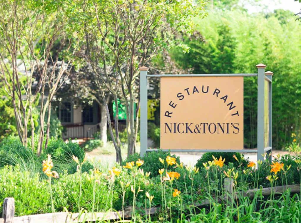 rs_1024x759-170525144714-1024.Nick-and-Tonis-Restaurant-Hamptons-2.kg.052517.jpg