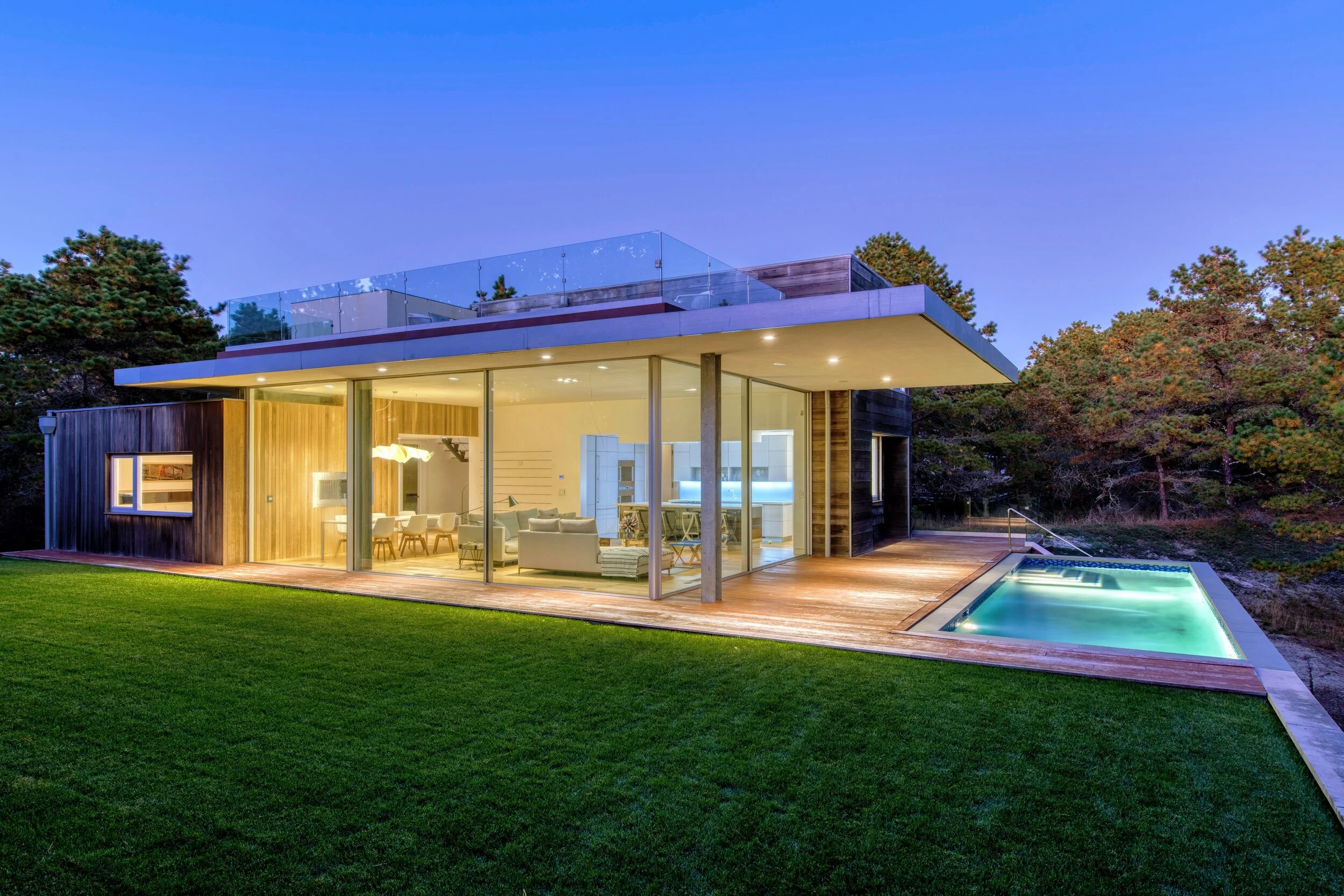 940 Montauk Hwy Amagansett_Side Facade Dusk.jpg