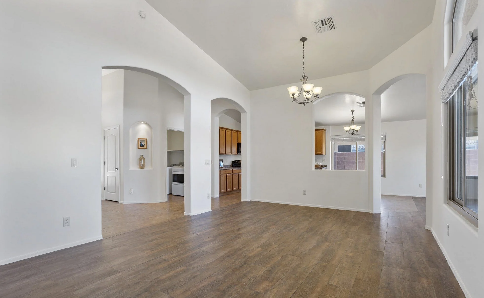 living-room-with-heigh-cielings-southwest