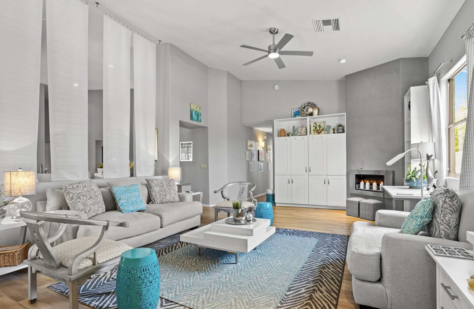 sitting-area-with-fireplace