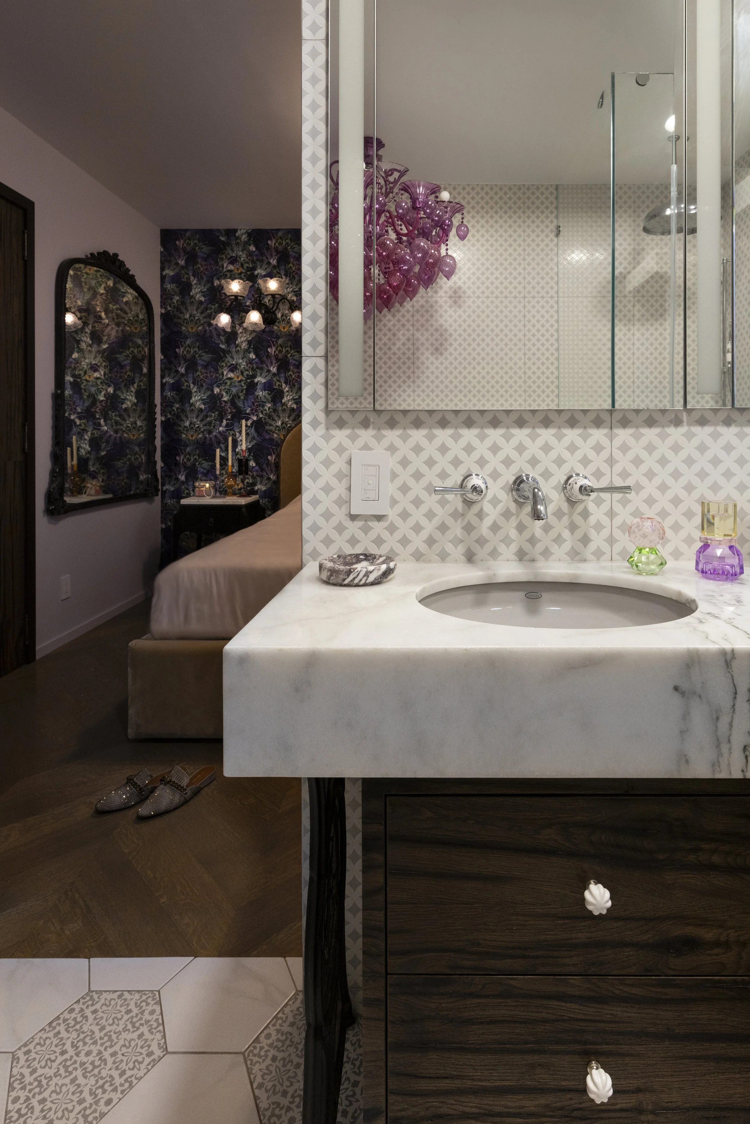 Queens Townhouse / Primary Bathroom & Bedroom Open Concept