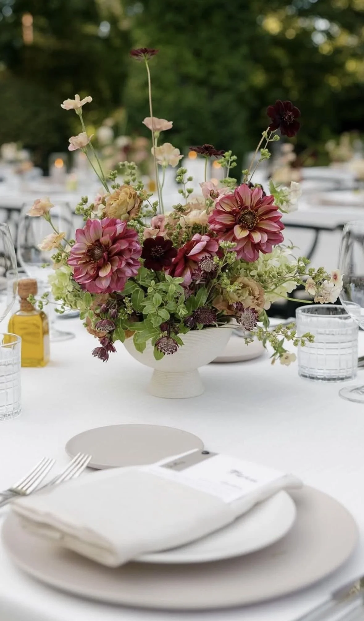Table arrangement