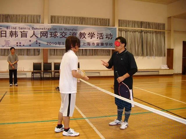 Takei during an exhibition match against Hirofumi Ono in Shanghai, 2010. Photo courtesy of Ayako Matsui