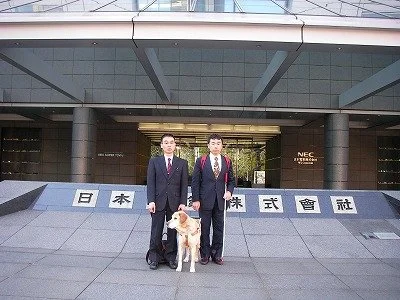 Takei visiting international sponsor NEC. Photo courtesy of Ayako Matsui.
