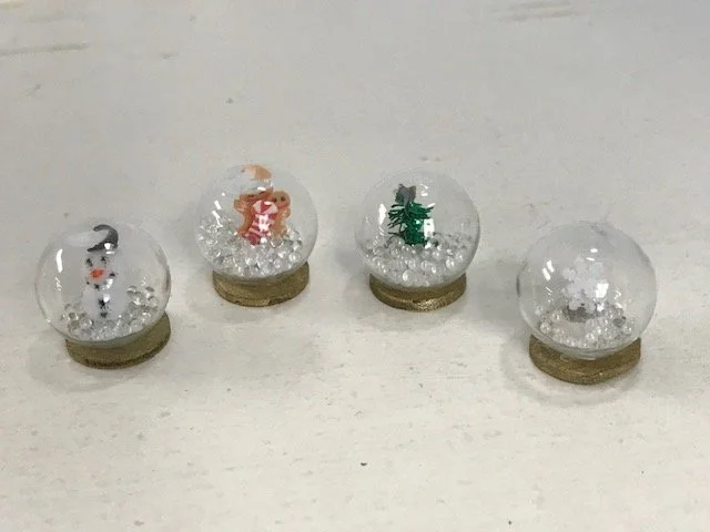 snow globes.jpg