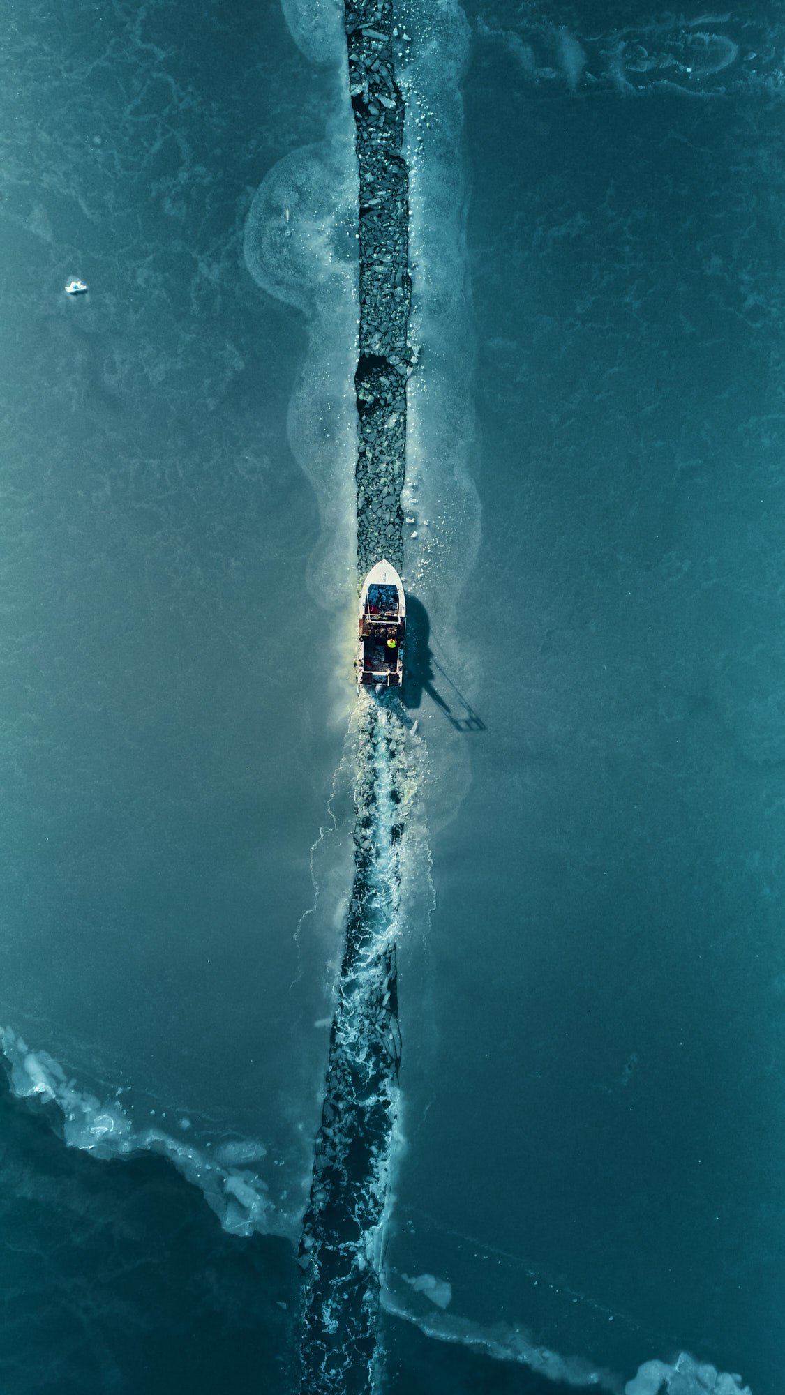 Finerty_2026_Nantucket_FLOTSAM_WINTER_iceflows_dylanscalloping 6.jpg