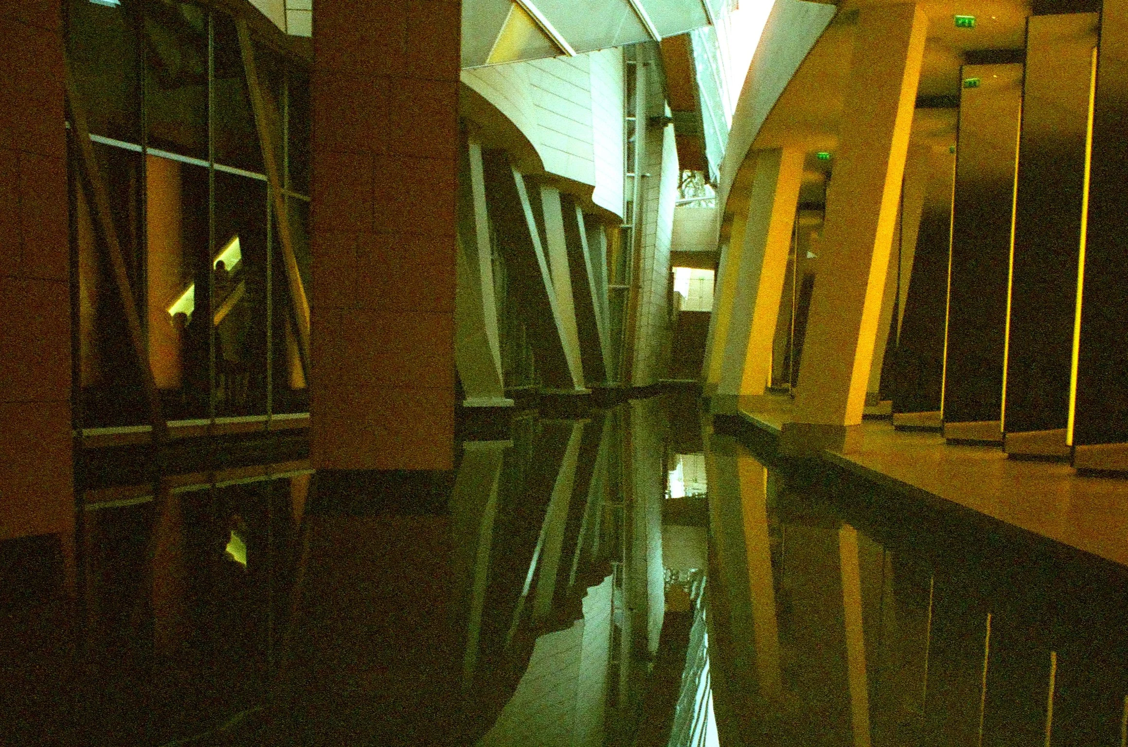 SS 07_ hello (hello).jpg