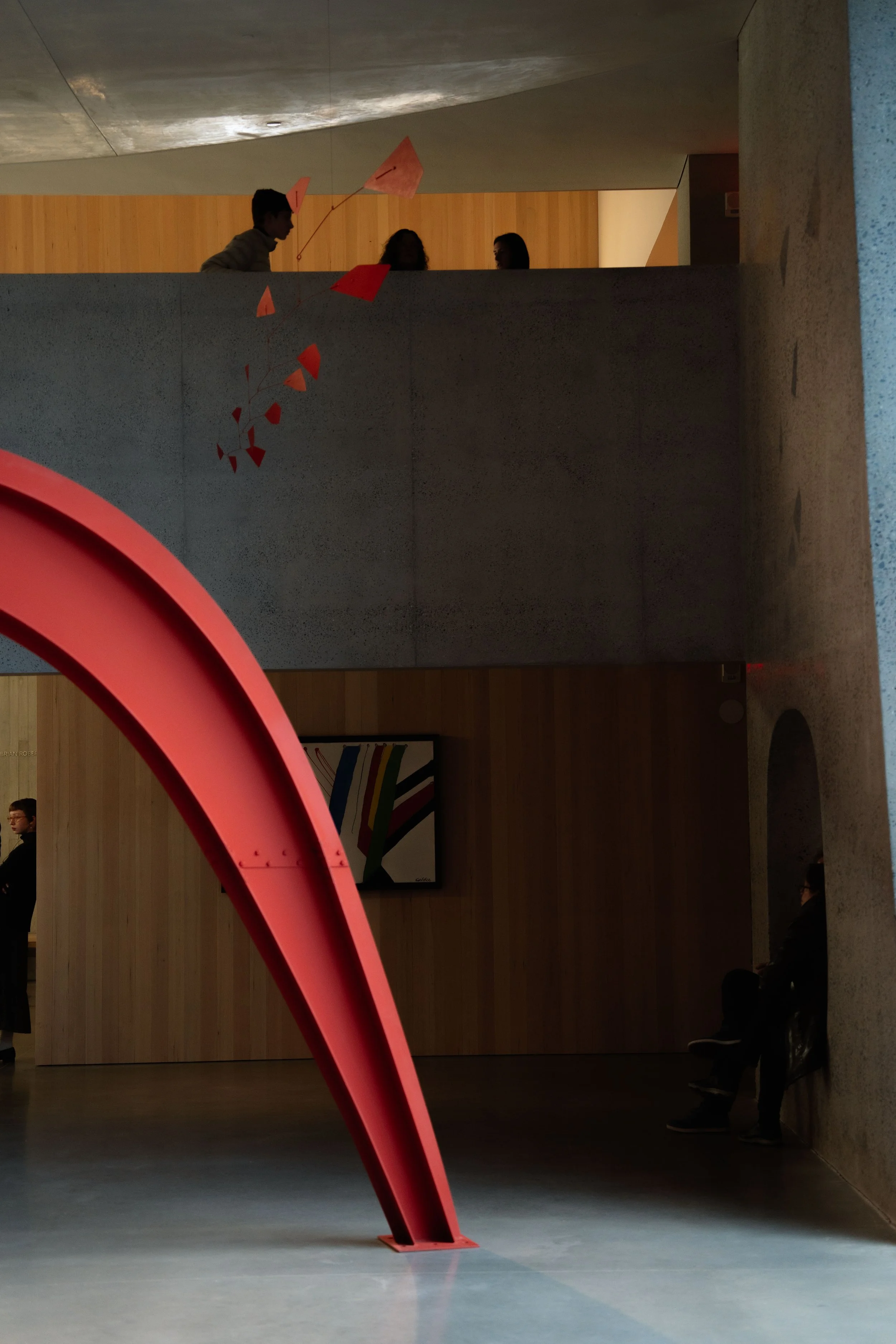 Jerusalem Stabile II, 1976 designed by American Sculptor by Alexander Calder. At the Calder Gardens in Philadelphia. Museum, cultural space/interior photography. designed by @herzogdemeuron, Garden designed by @pietoudolf. 