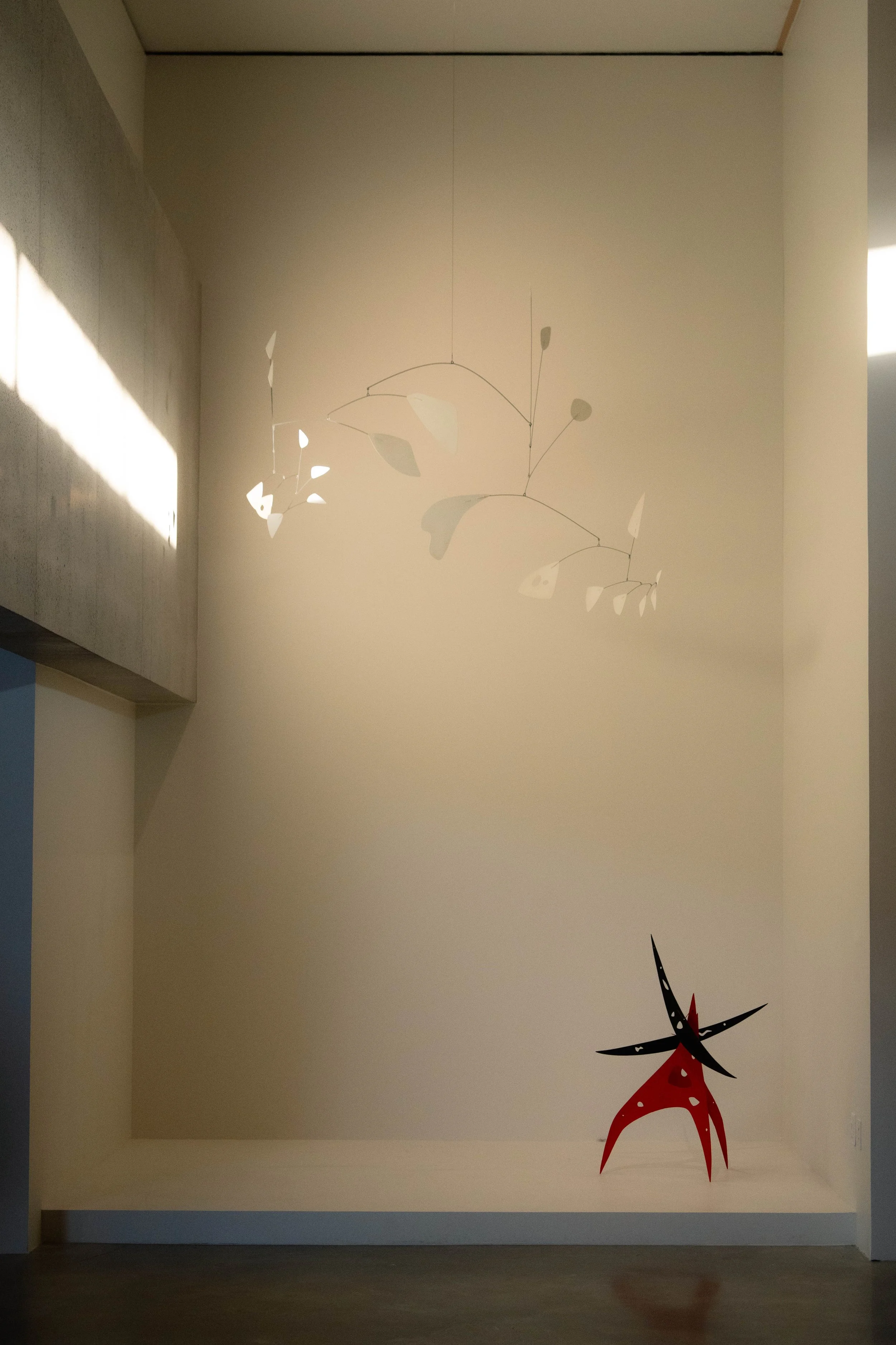 Sword Plant, 1947, designed by American Sculptor by Alexander Calder. At the Calder Gardens in Philadelphia. Museum, cultural space/interior photography. designed by @herzogdemeuron, Garden designed by @pietoudolf