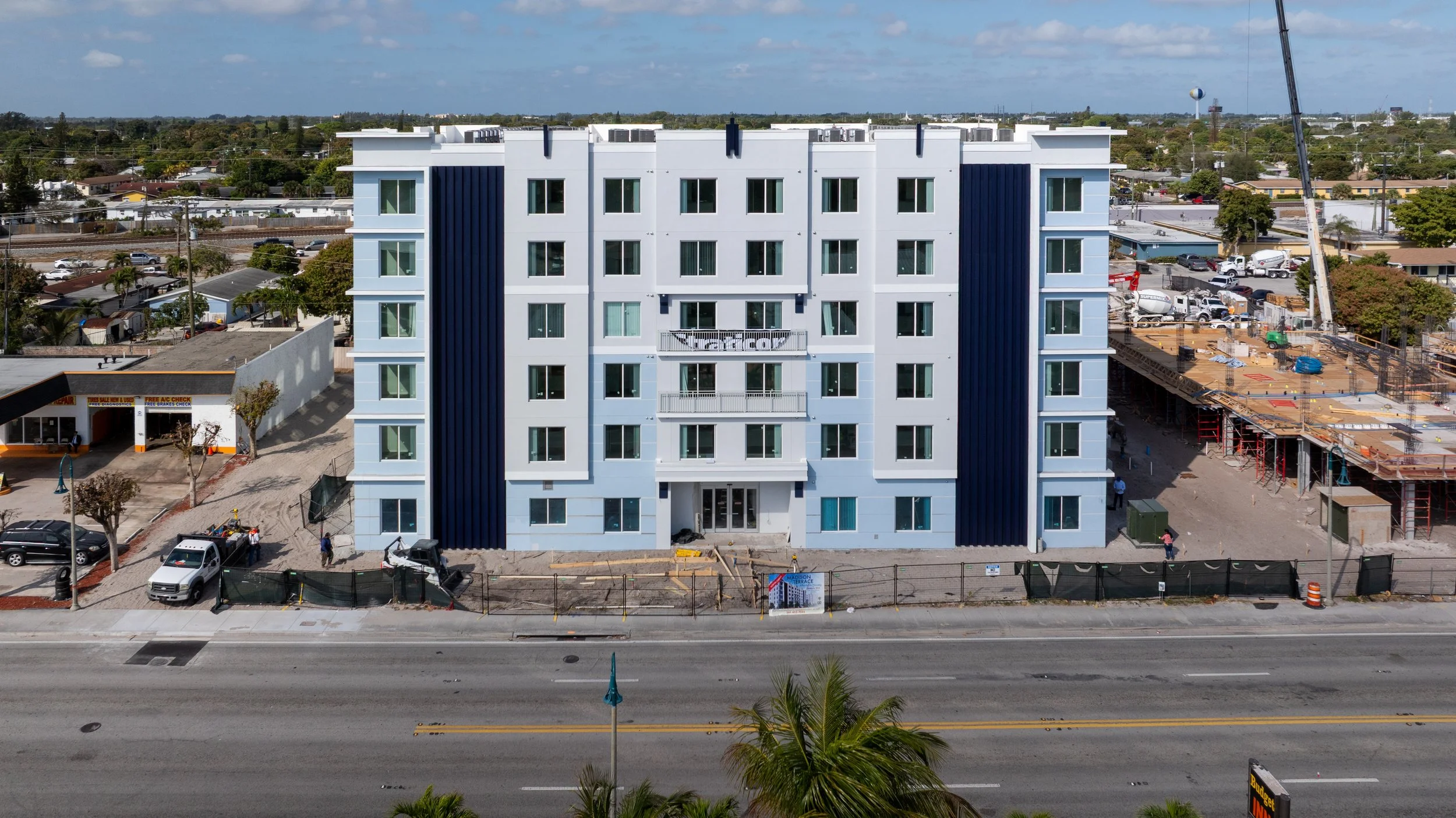 04a_Front of Building.jpg