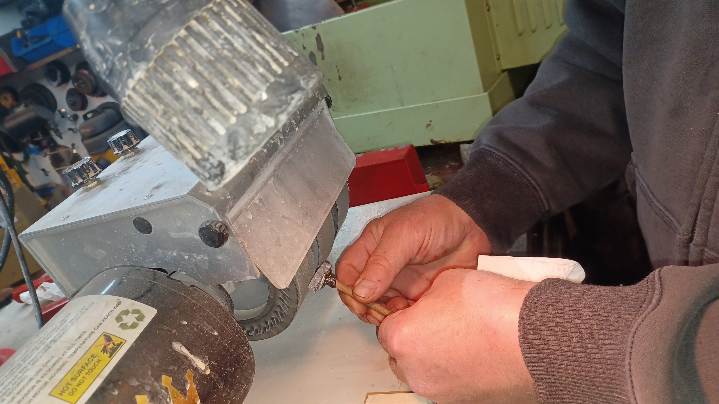 Cabochon shaping &amp; polishing