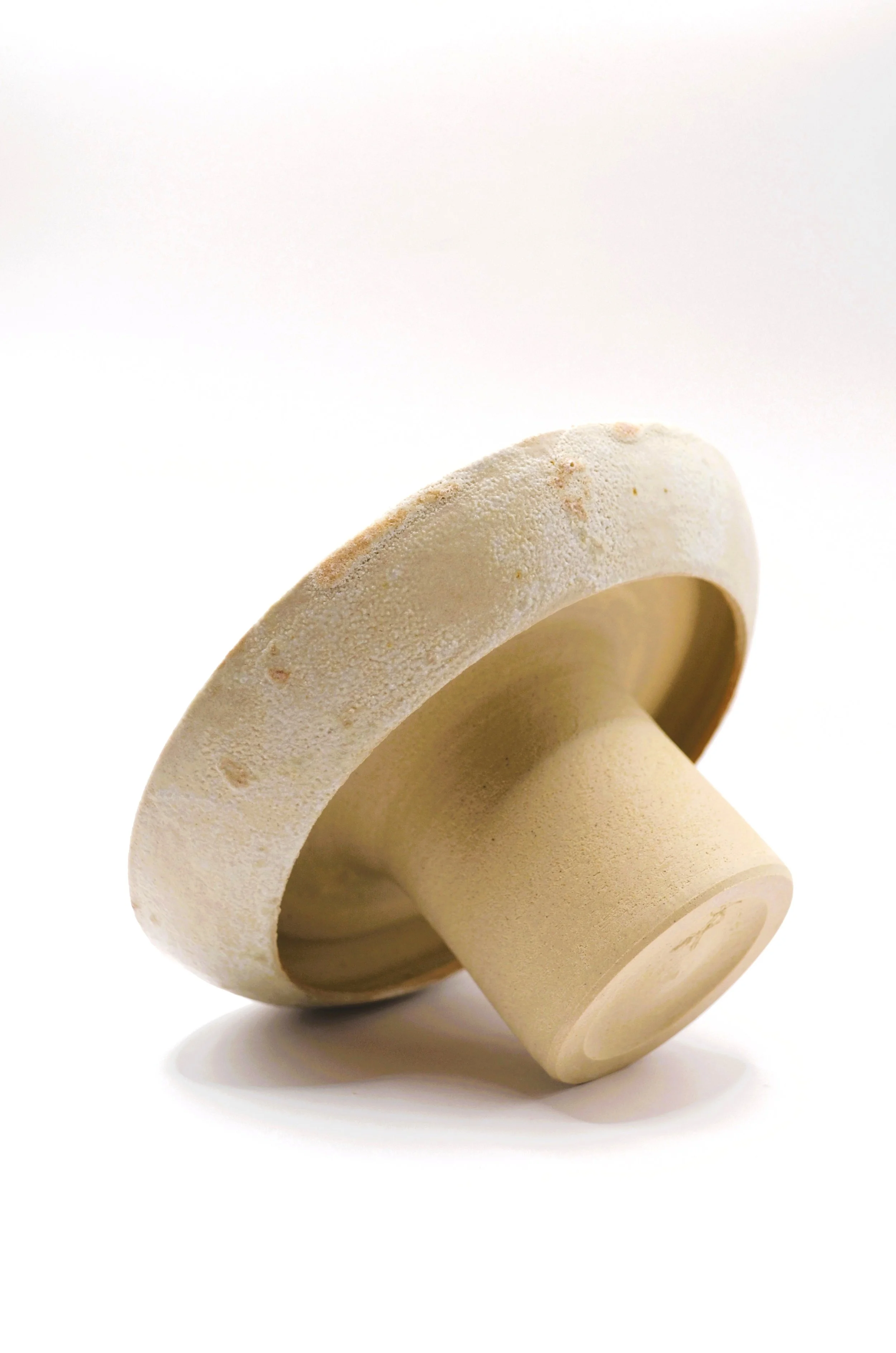 L’Abysse WM#2 - Ikebana Vase - Discarded Mussel Shells Ash Glaze & White Stoneware. 75% Circular Glaze