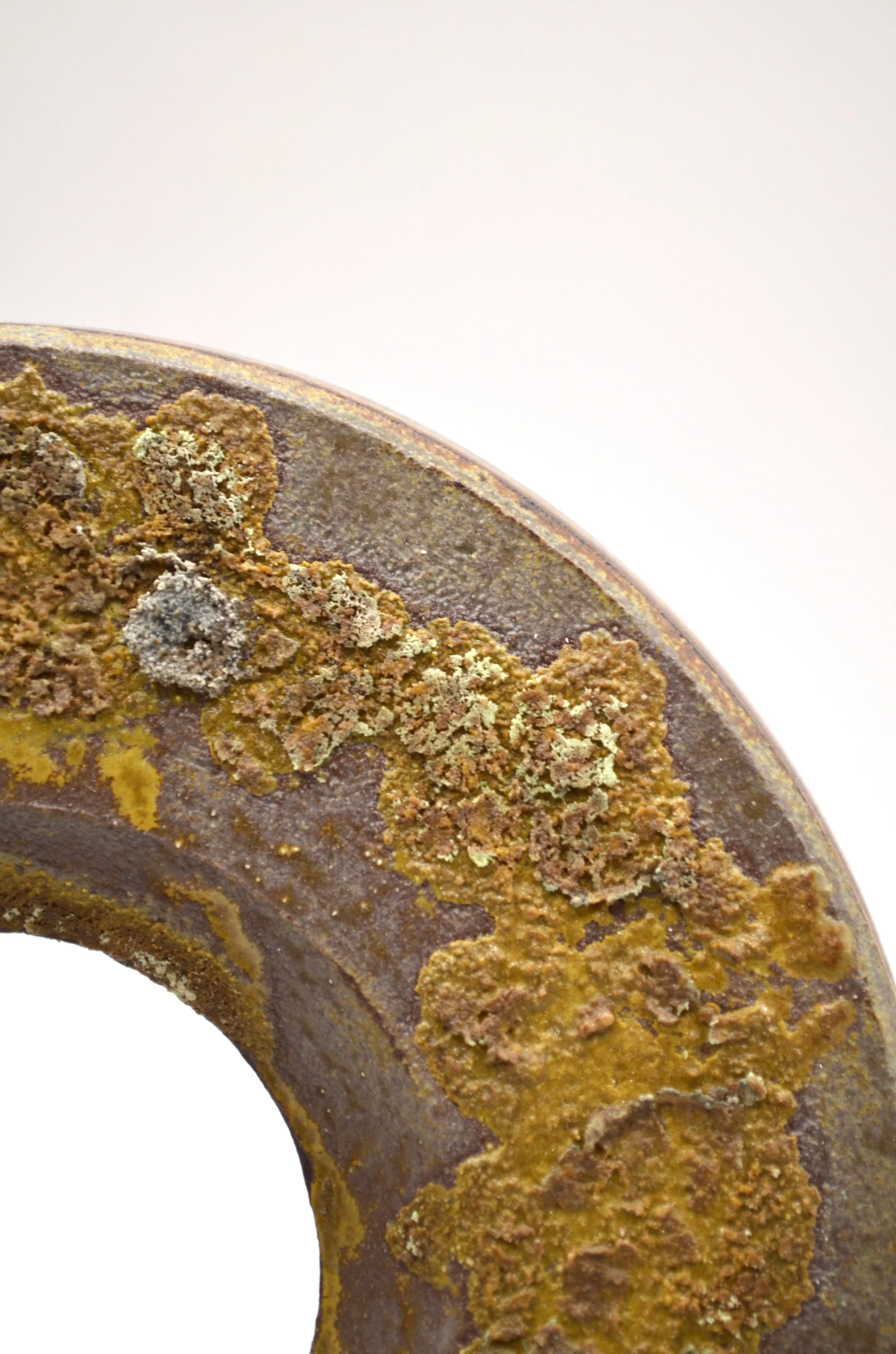L'Onde RWDM#1 - Wild Dutch Seashore Clay powder & Discarded Mussel Shells Ash Glaze on Red Clay. 100% Circular Glaze
