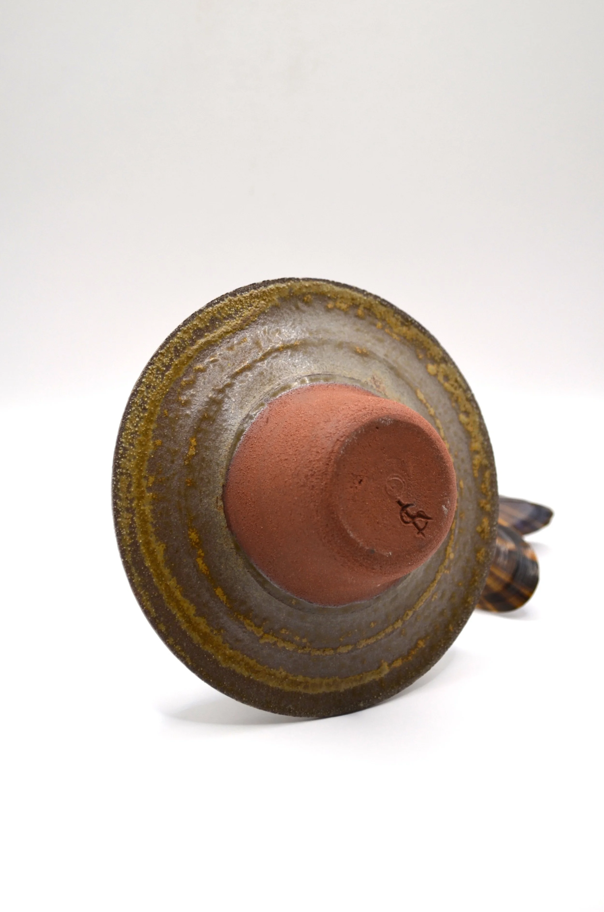 L'Ecueil - RWDM#1 - Wild Dutch Seashore Clay powder & Discarded Mussel Shells Ash Glaze on Red Clay. 100% Circular Glaze