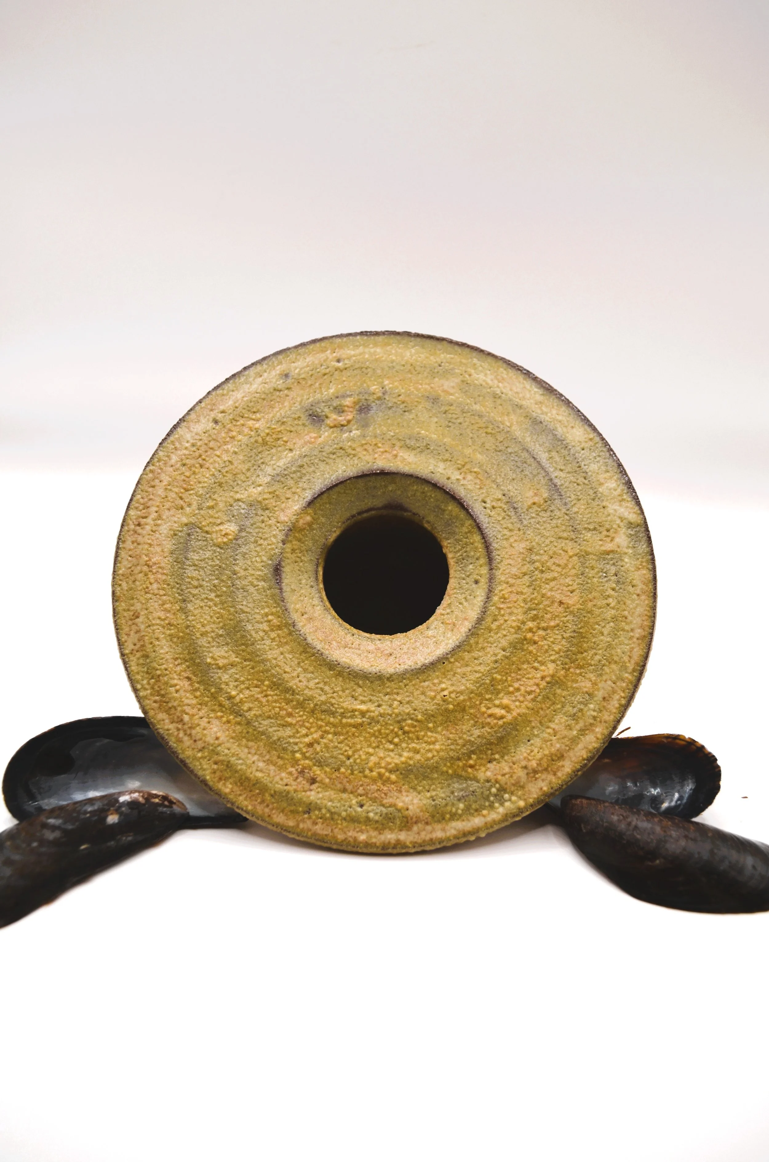 L’Écueil RM#1 - Red Stoneware ikebana vase & discarded Mussel Shells Ash Glaze. 75% Circular Glaze