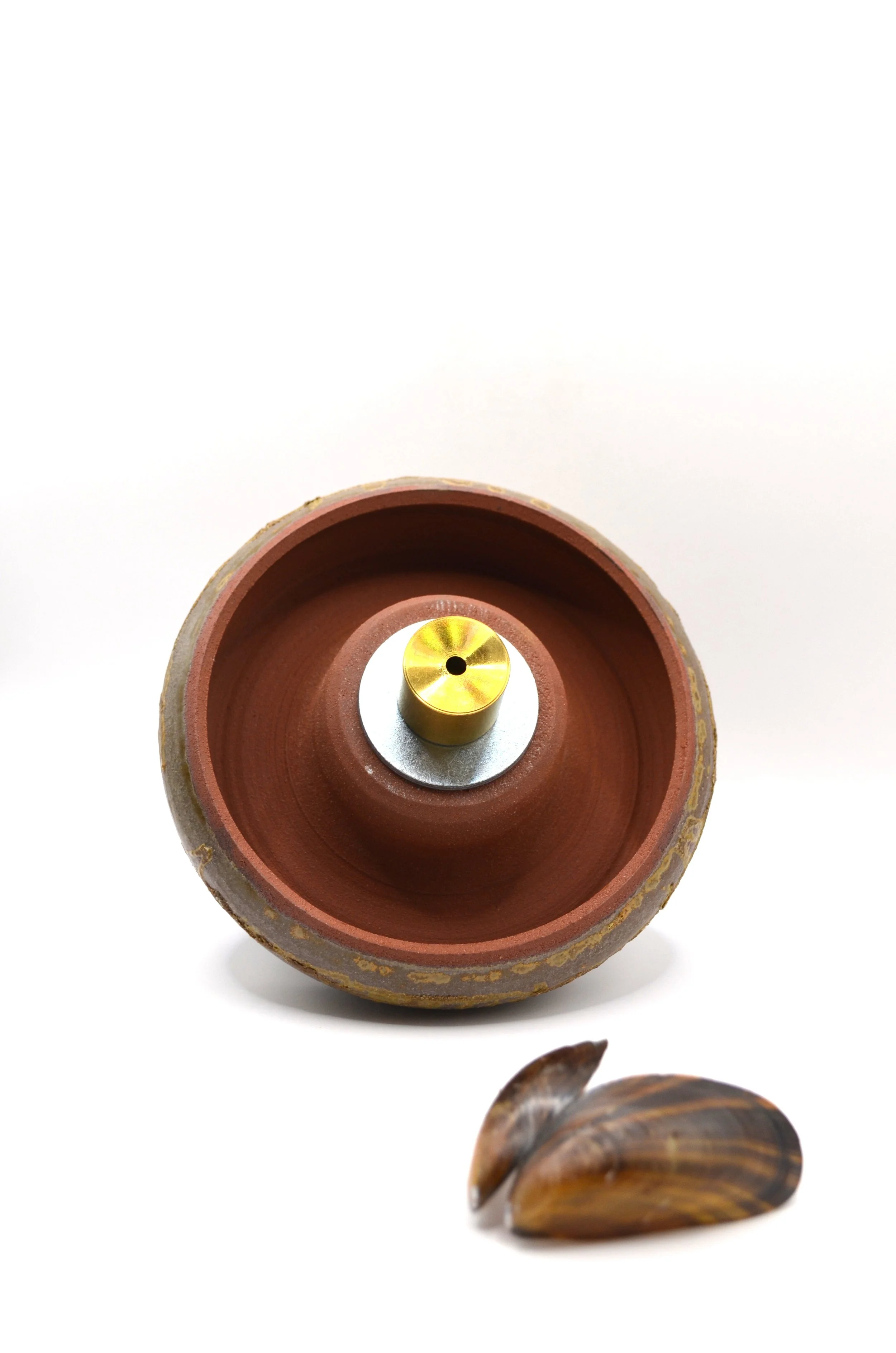 L'Abysse RWDM#2 - Wall Sculpture - Wild Dutch Seashore Clay powder & Discarded Mussel Shells Ash Glaze on Red Clay. 100% Circular Glaze
