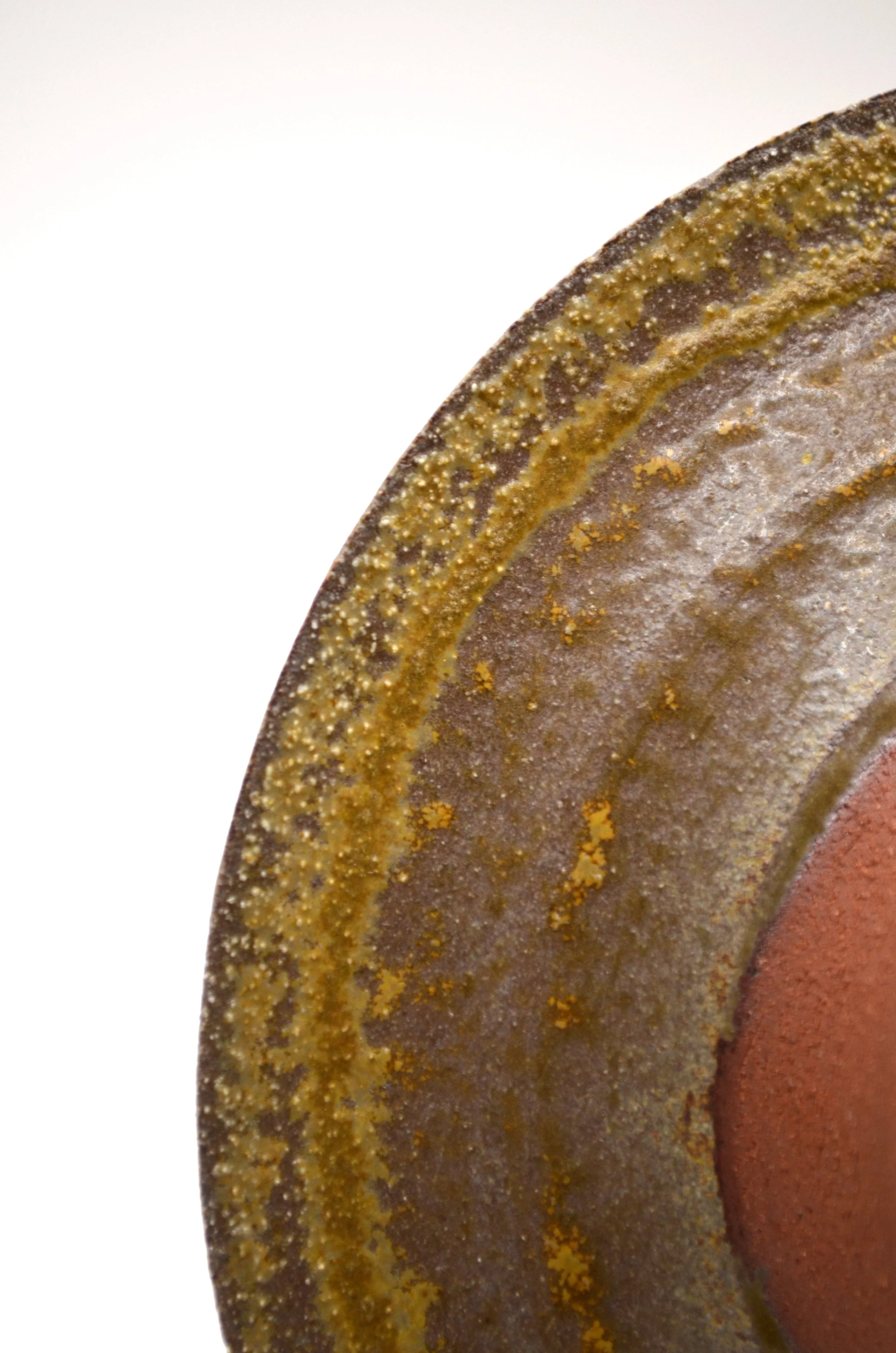 L'Ecueil - RWDM#1 - Wild Dutch Seashore Clay powder & Discarded Mussel Shells Ash Glaze on Red Clay. 100% Circular Glaze