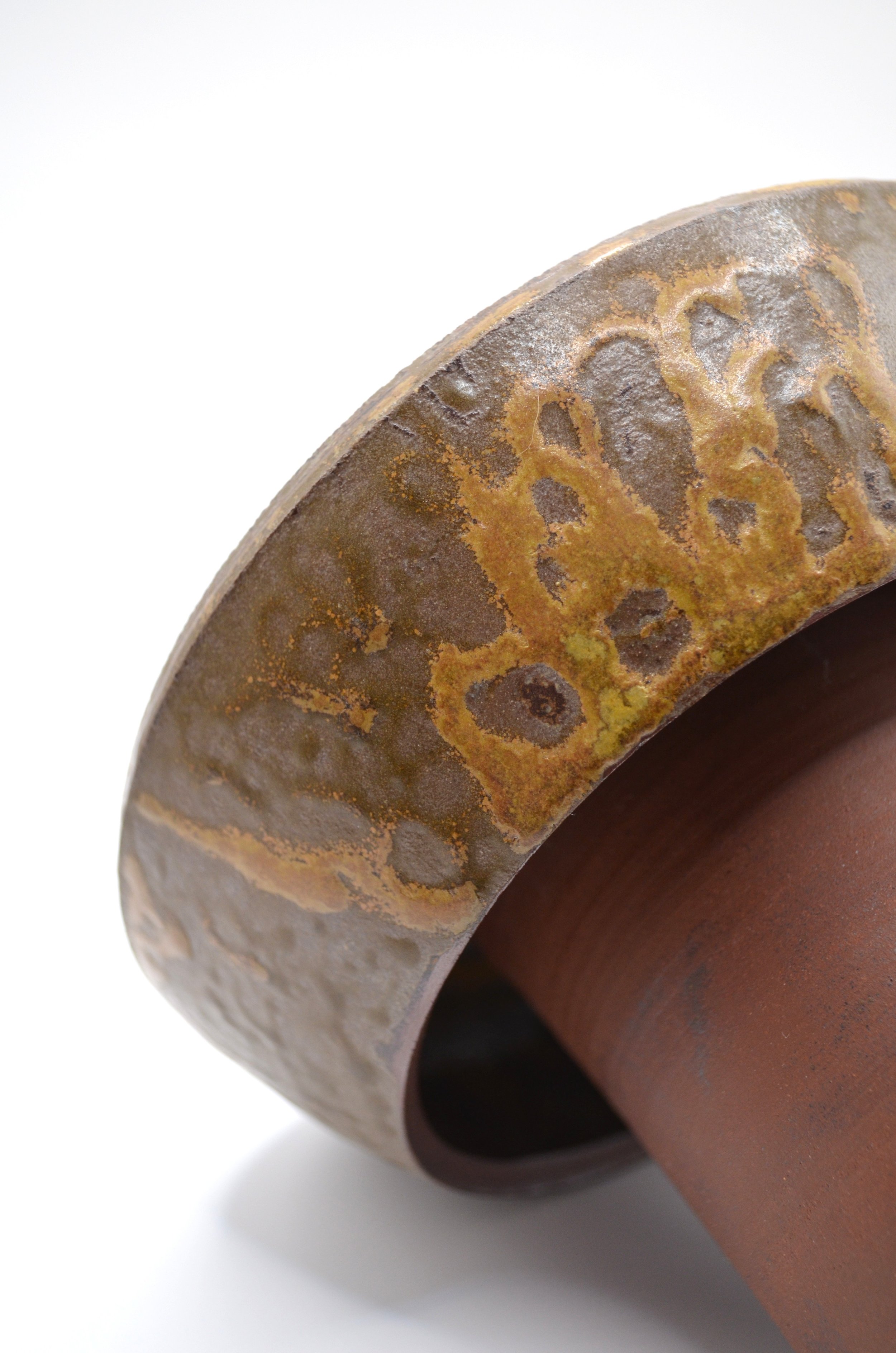L’Abysse RM#1 - Red Stoneware ikebana vase & Discarded Mussel Shells Glaze. 100% Circular Glaze