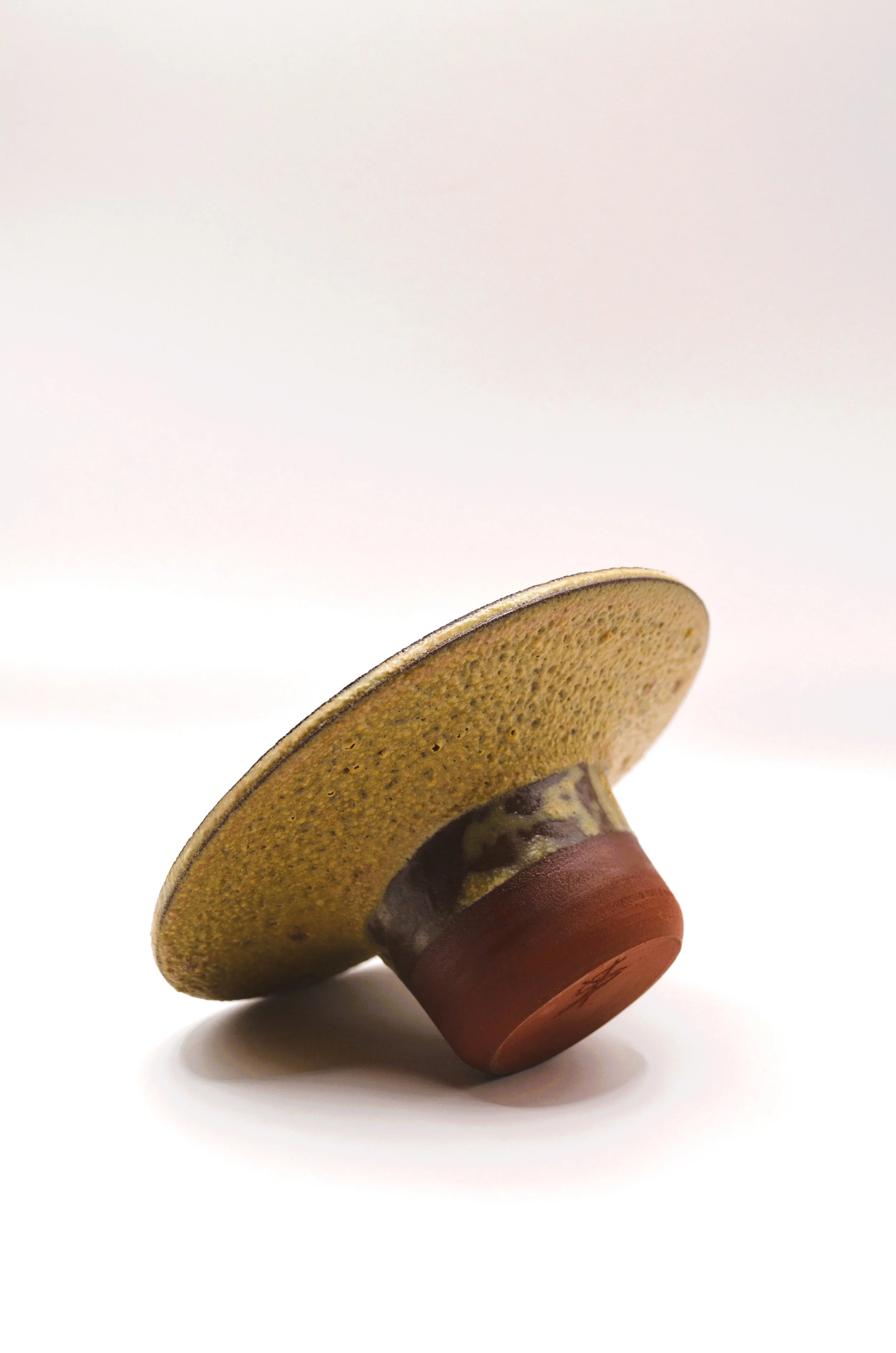 L’Écueil RM#1 - Red Stoneware ikebana vase & discarded Mussel Shells Ash Glaze. 75% Circular Glaze