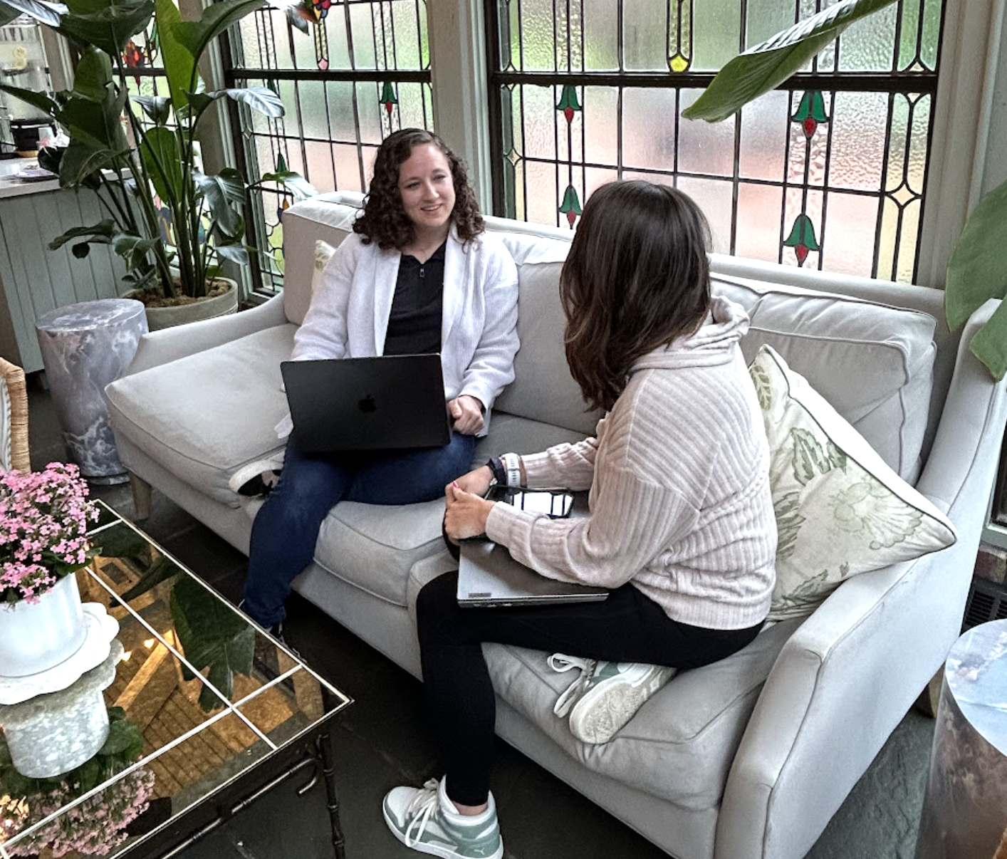 Photo of Kayde Kempen of KLK Marketing collaborating with a client