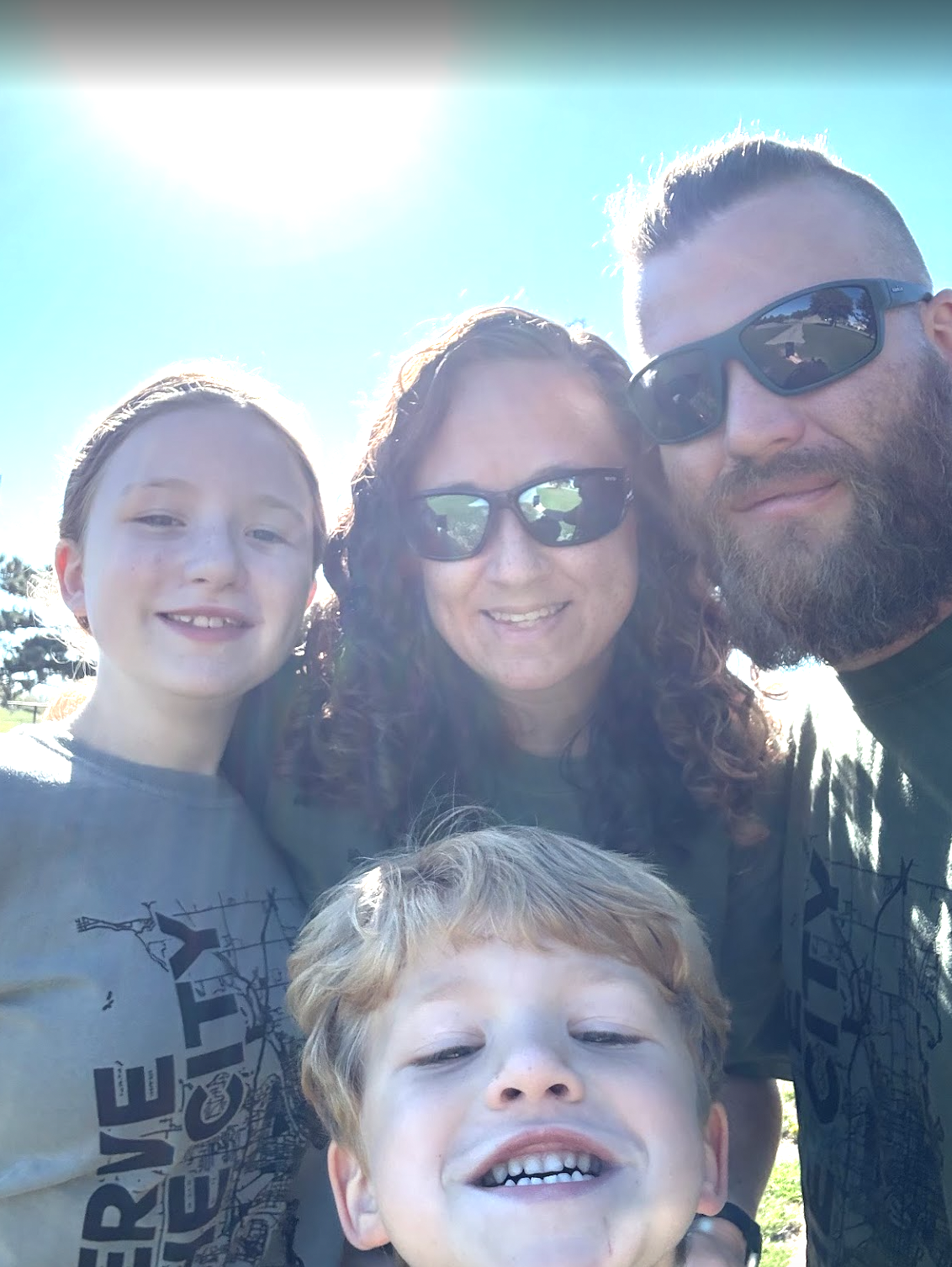 Photo of Kayde Kempen of KLK Marketing and her family