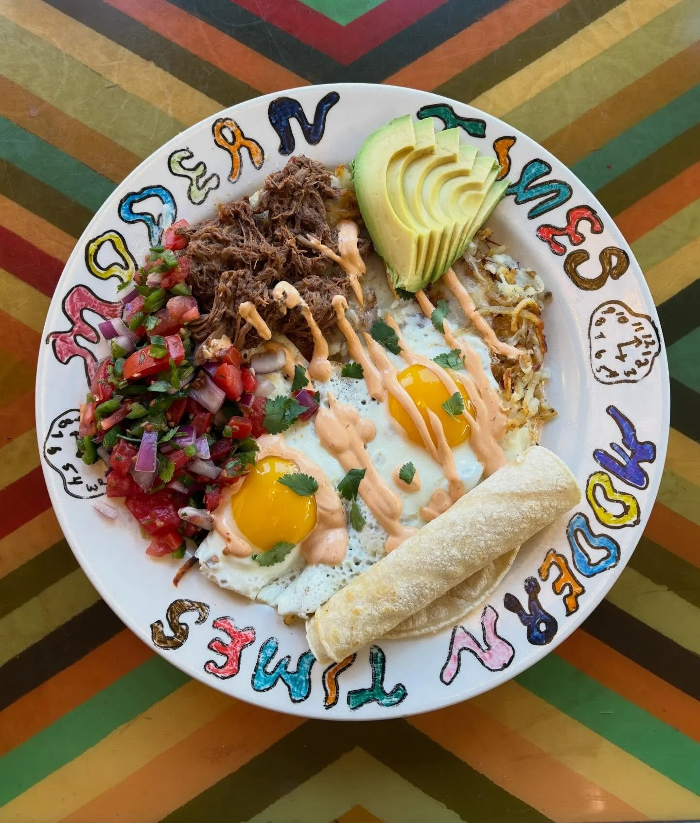 ✨BARBACOA HASH✨  a full order of hashbrowns with Monterey Jack cheese, 2 eggs your way, slow roasted beef, avocado, topped with pico de gallo and chipotle honey sour cream. Served with toast or tortillas.