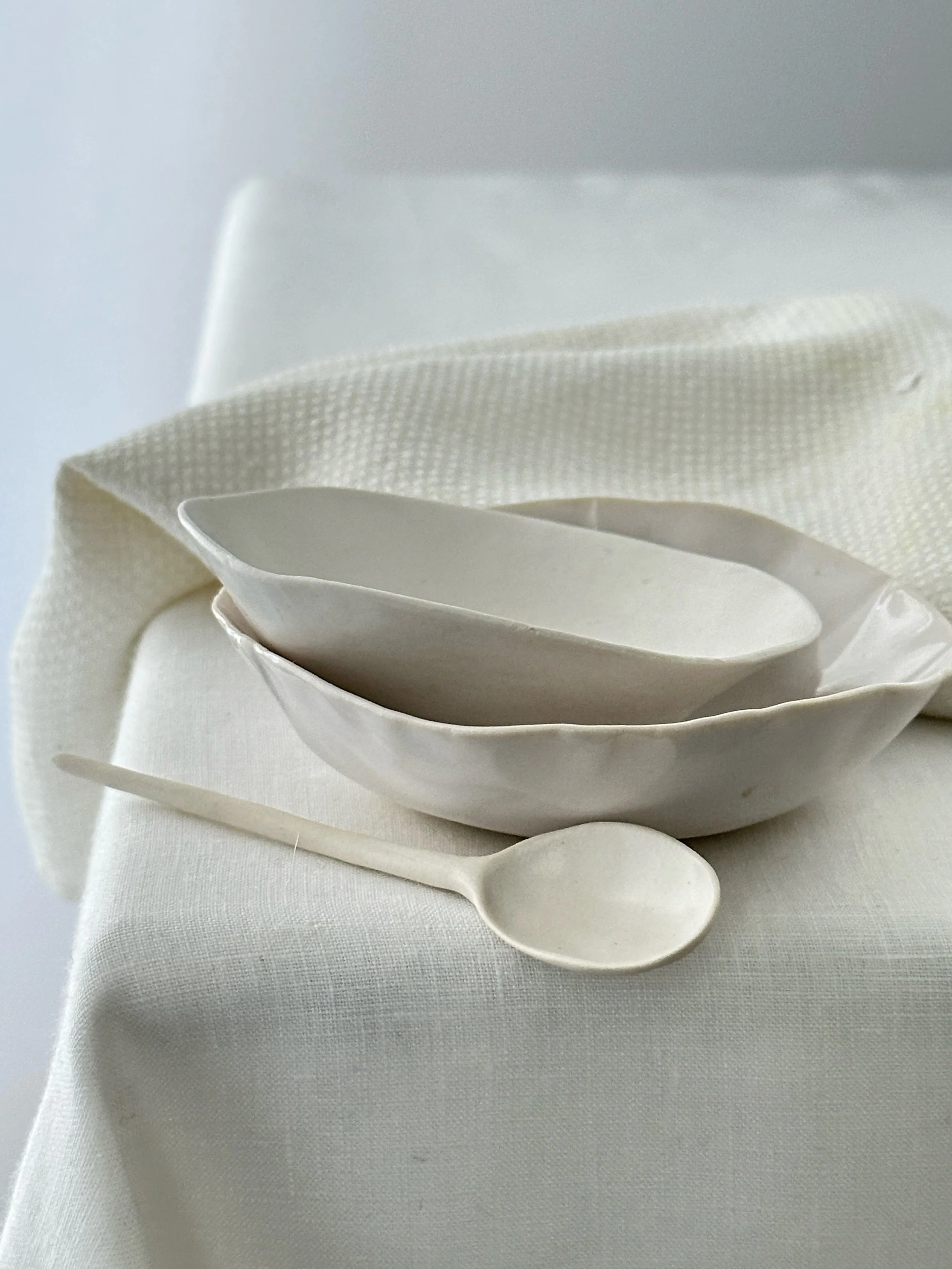 Porcelain dipping bowls
