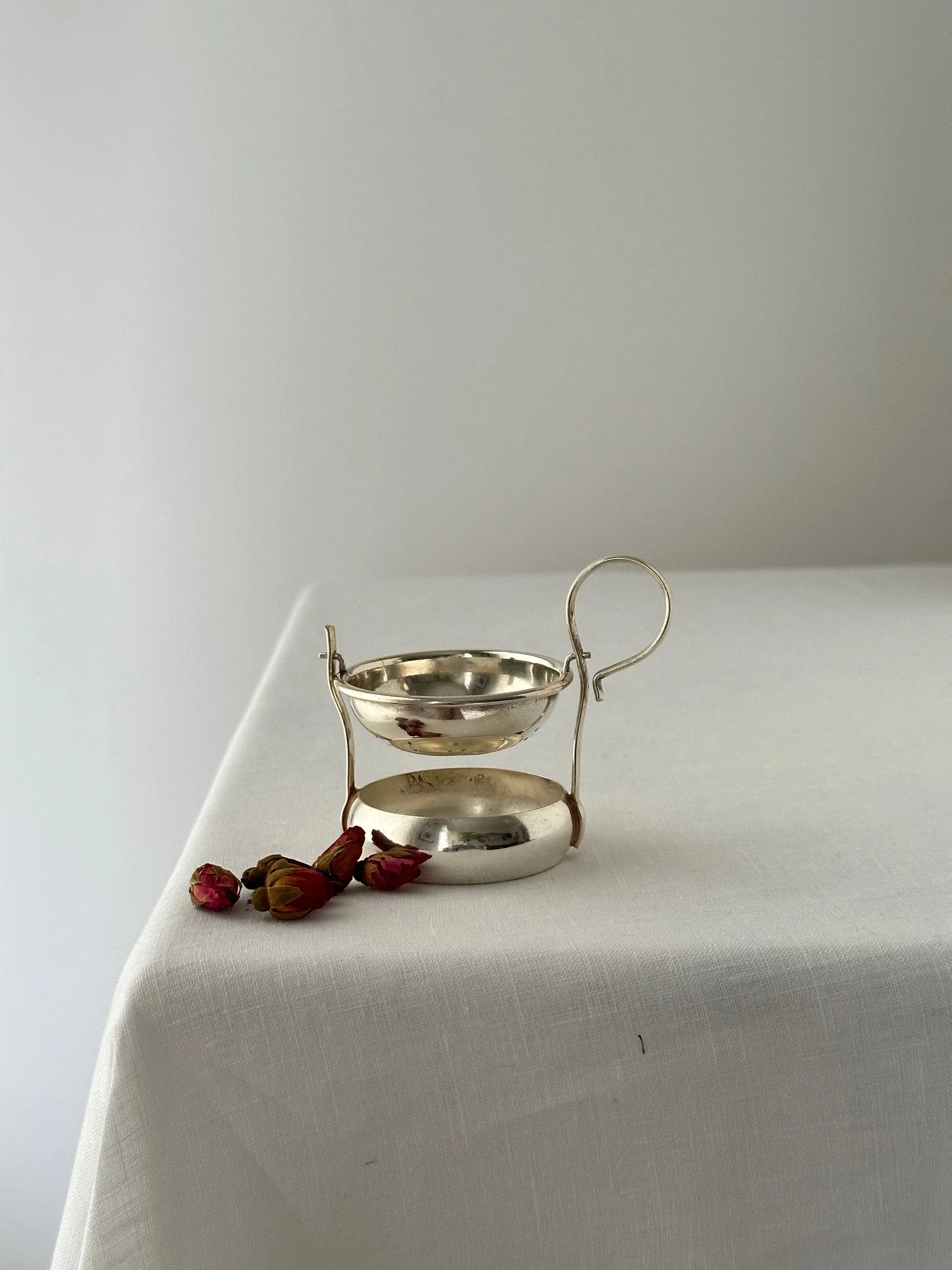 Elkington & Co  Silver plated Tea strainer with catchall dish