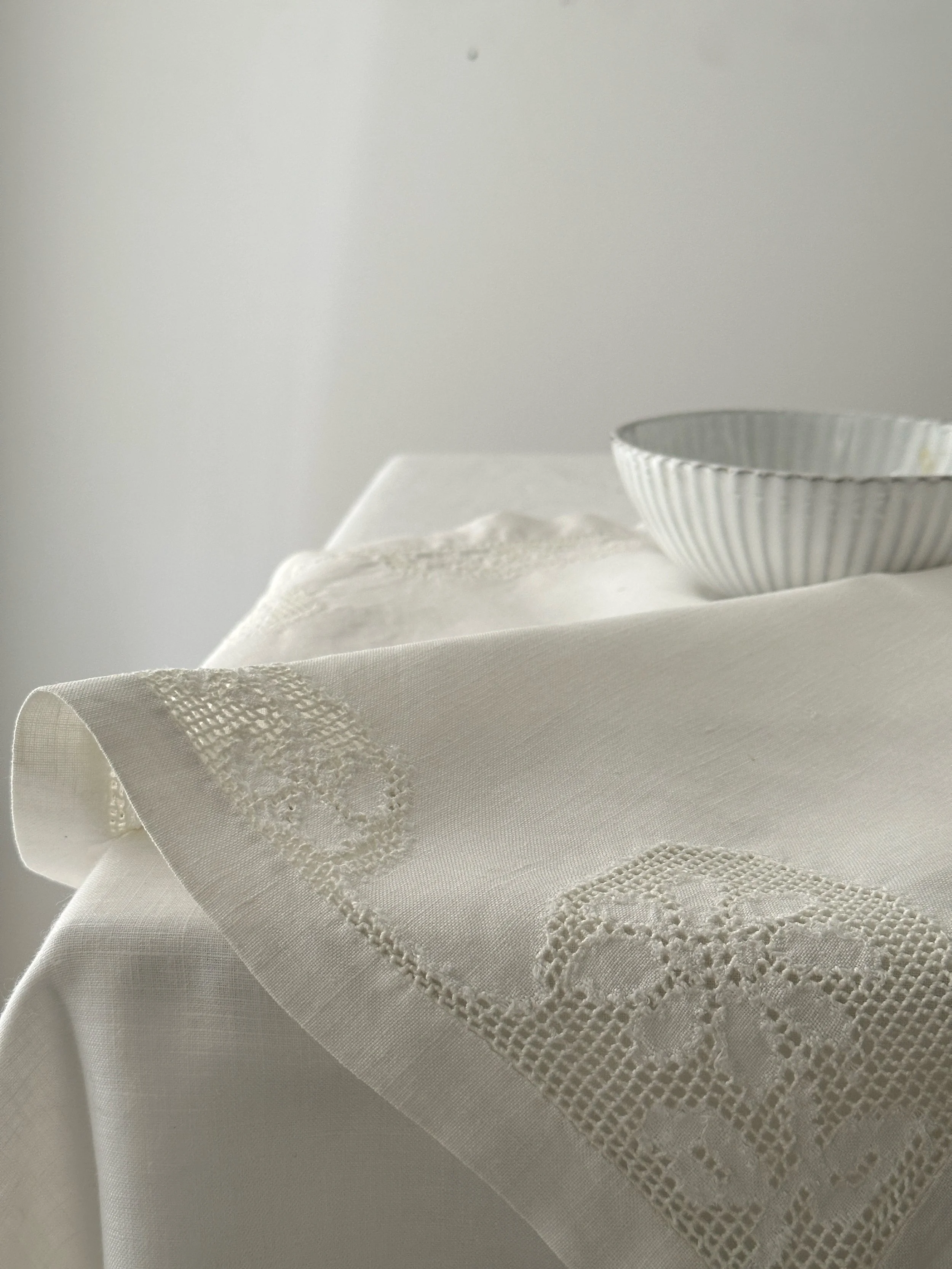 100% linen table cloth