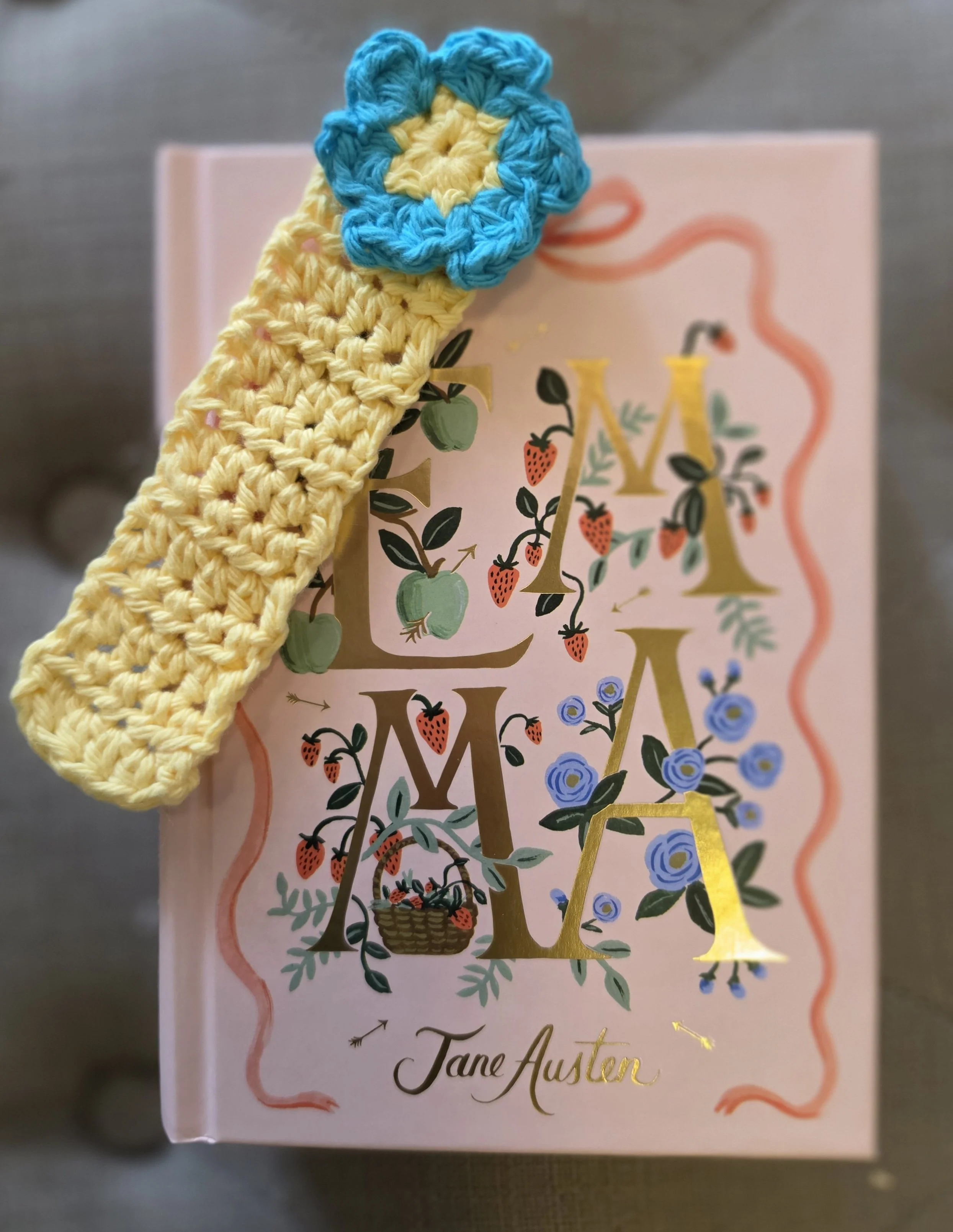 Crochet Class at Look Around Books!