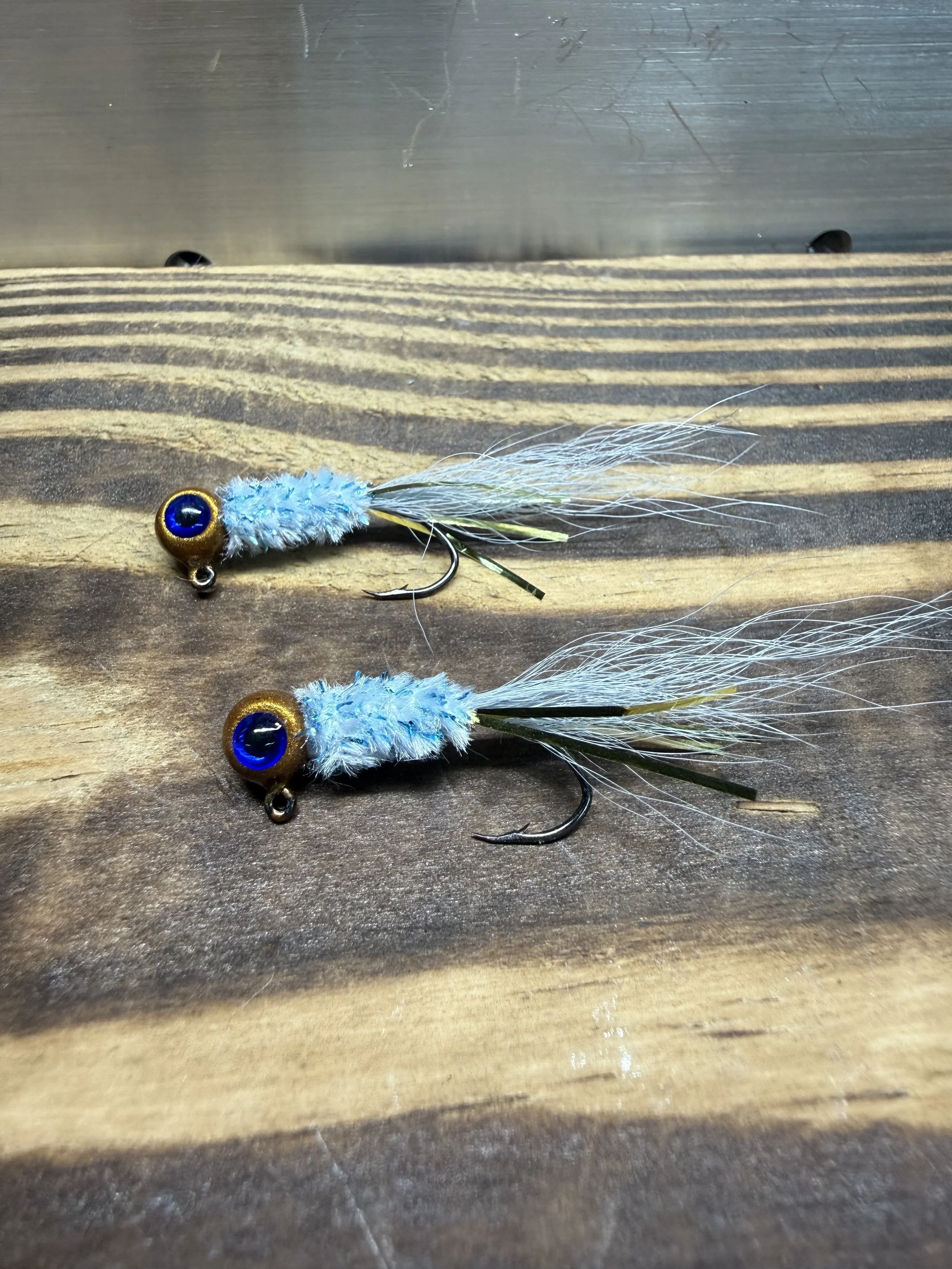 Bucktail crappie jig (Blue Shad)