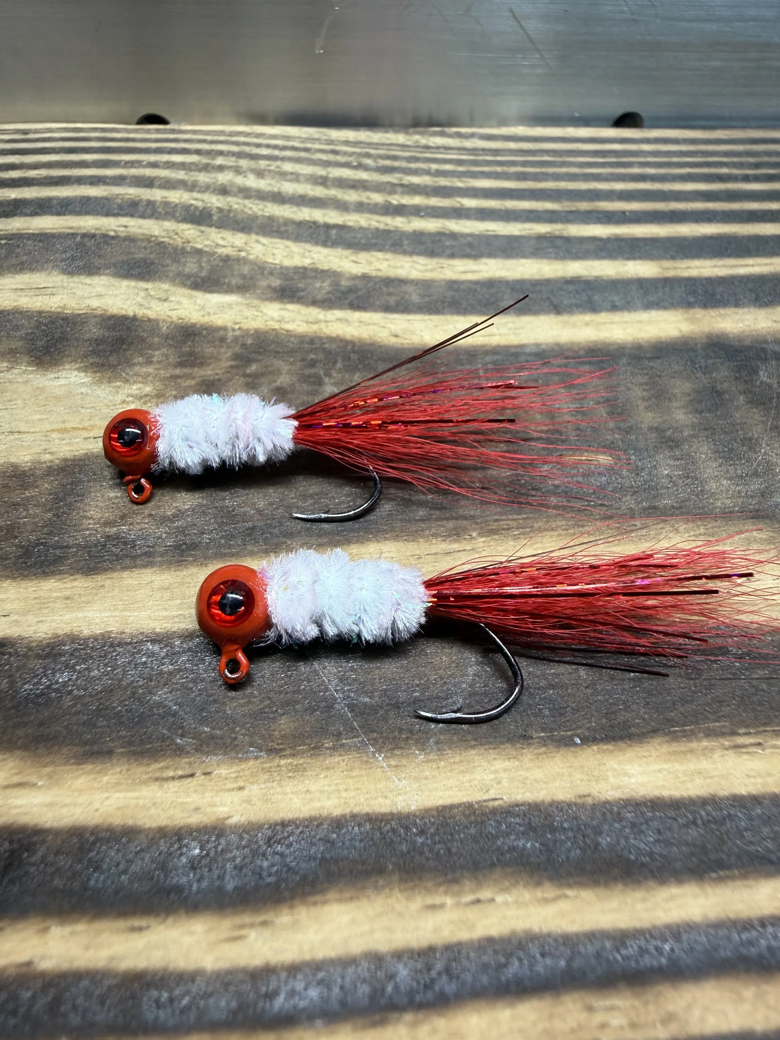 Bucktail crappie jig (Santa)