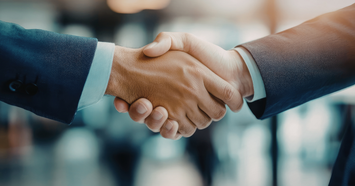 client-mortgage-lender-hand-shake-sioux-falls-sd