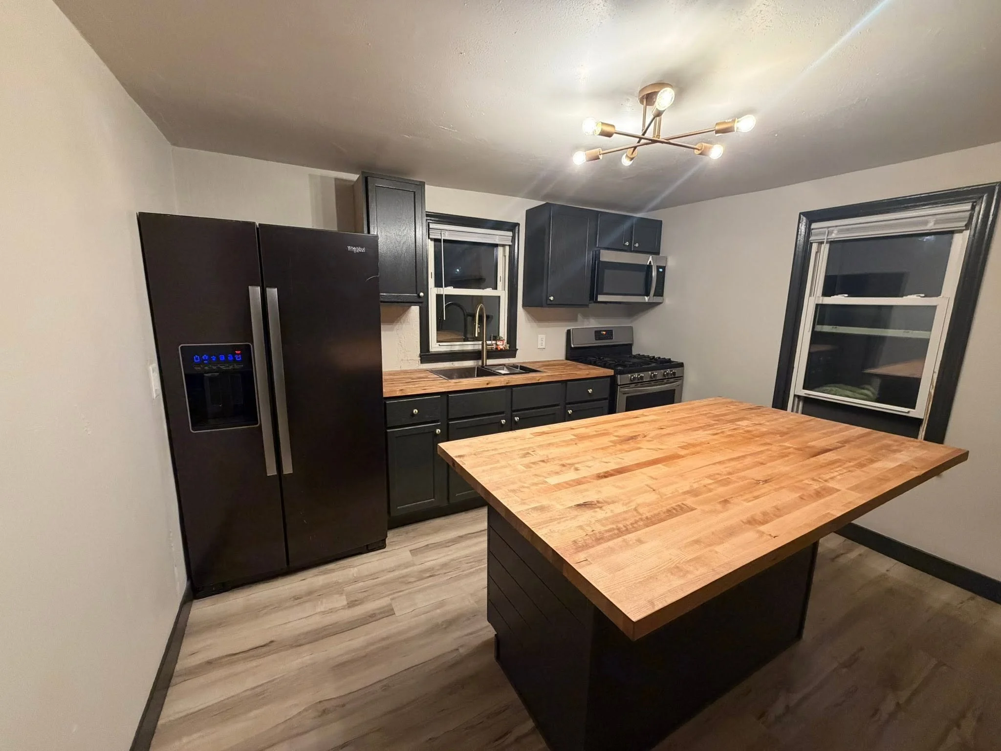 Kitchen3.jpg