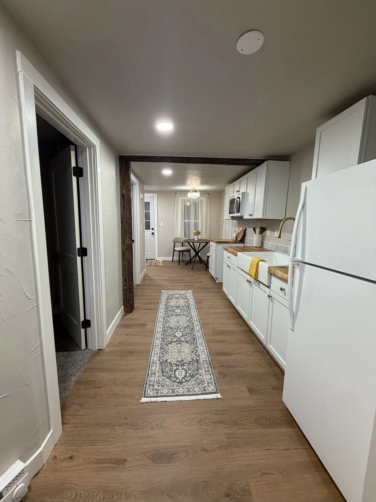 Kitchen2.jpg