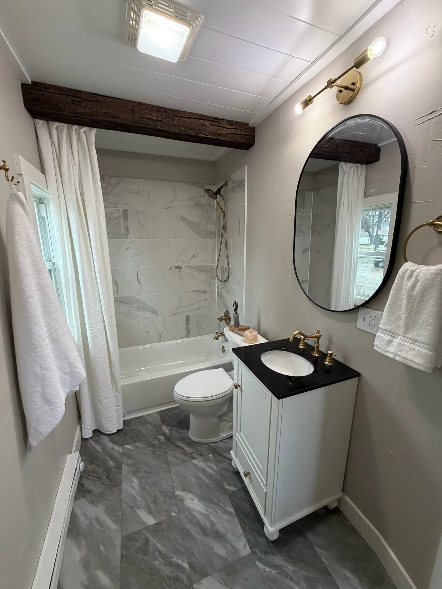 Bathroom2.jpg