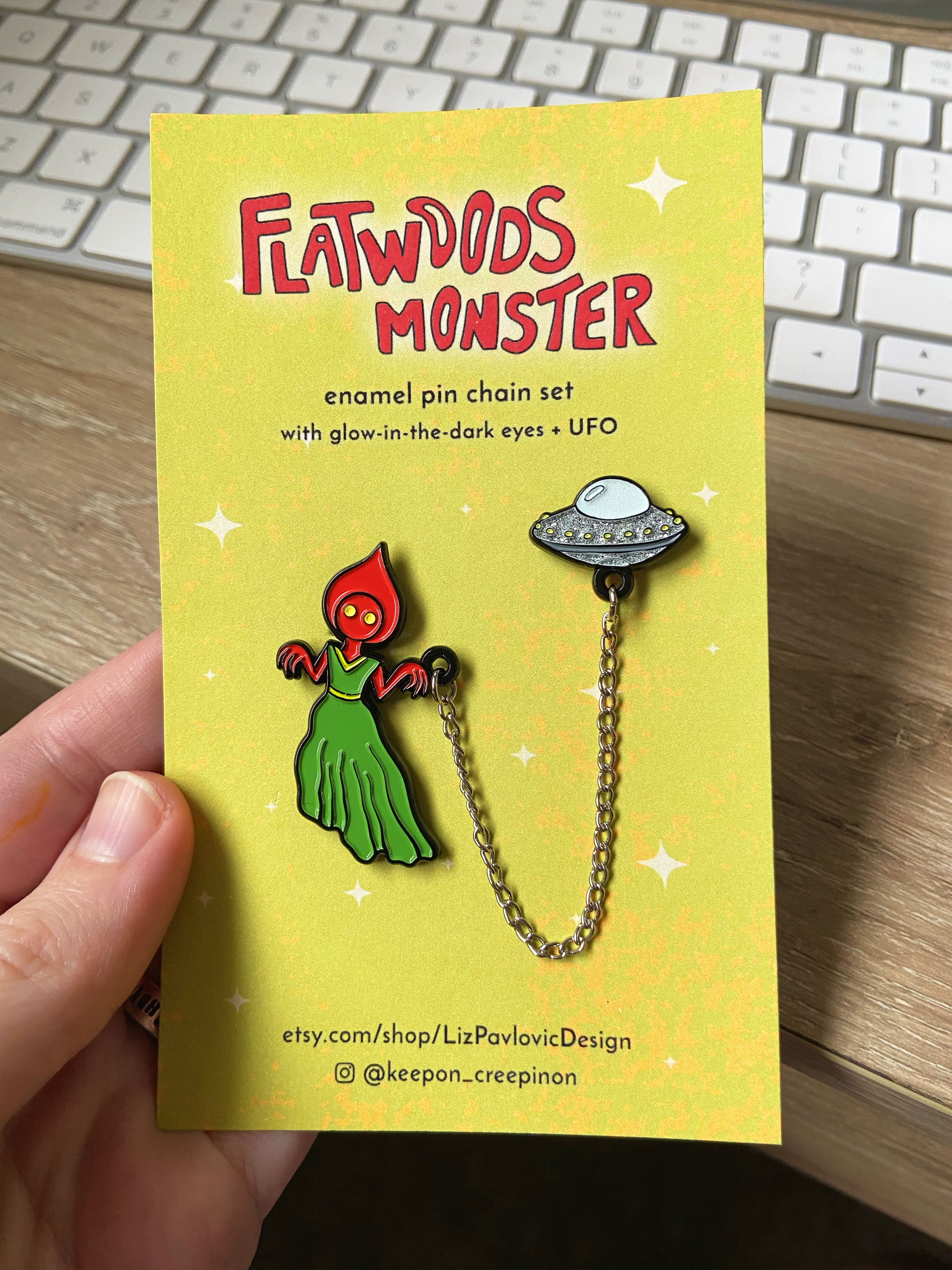 flatwoods monster chain pin 3.png
