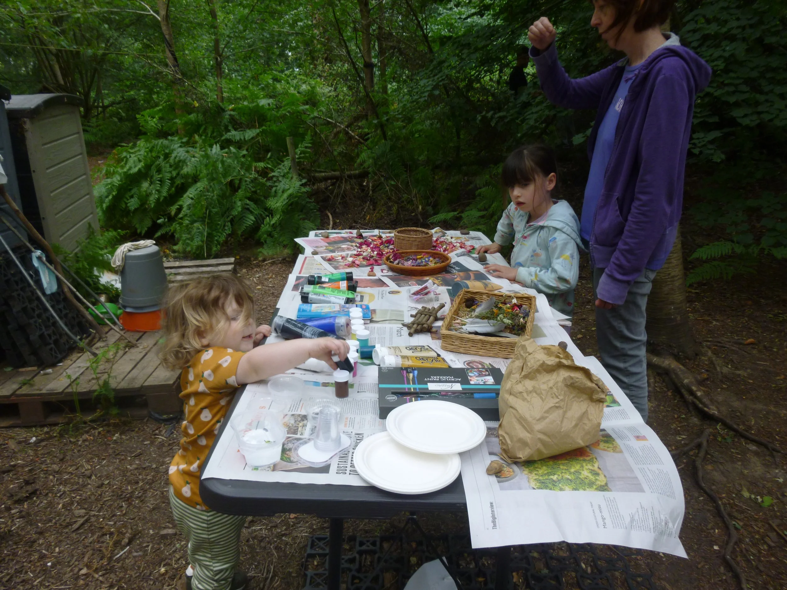 Paint station of the forest