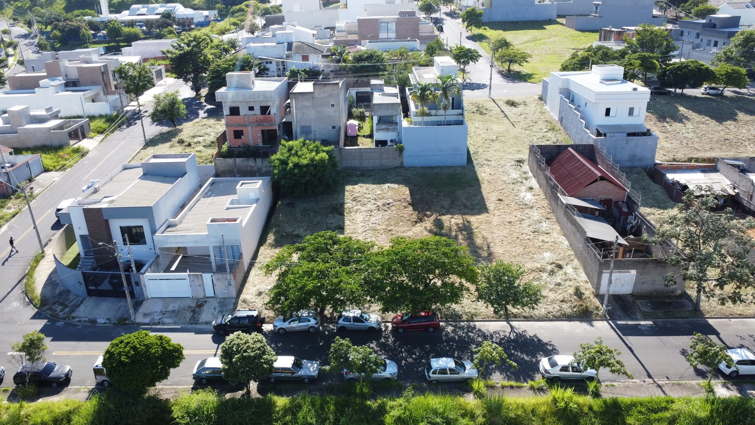 Terreno : 200M²