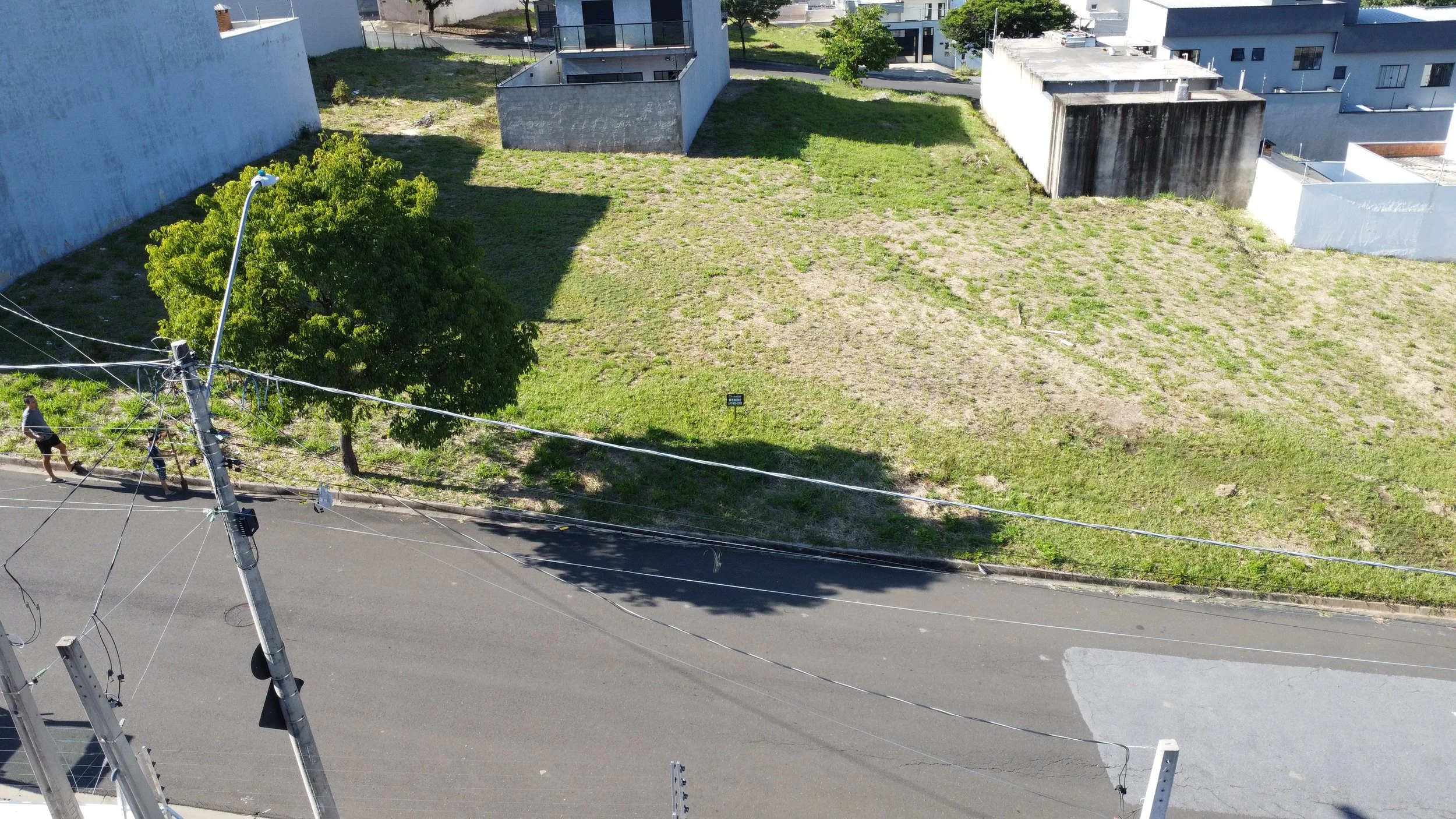 Terreno : 200M²