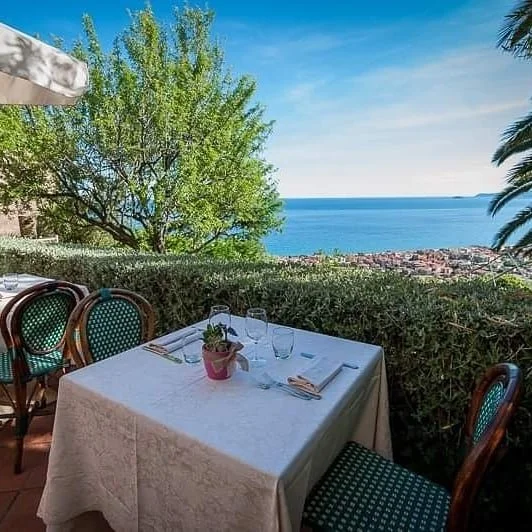 Vi comunichiamo che ci stiamo preparando in vista della riapertura post Covid-19!
Non vediamo l'ora di tornare, pi&ugrave; forti di prima, ad accogliere i nostri clienti, ovviamente impegnandoci a rispettare le misure necessarie alla protezione nostr