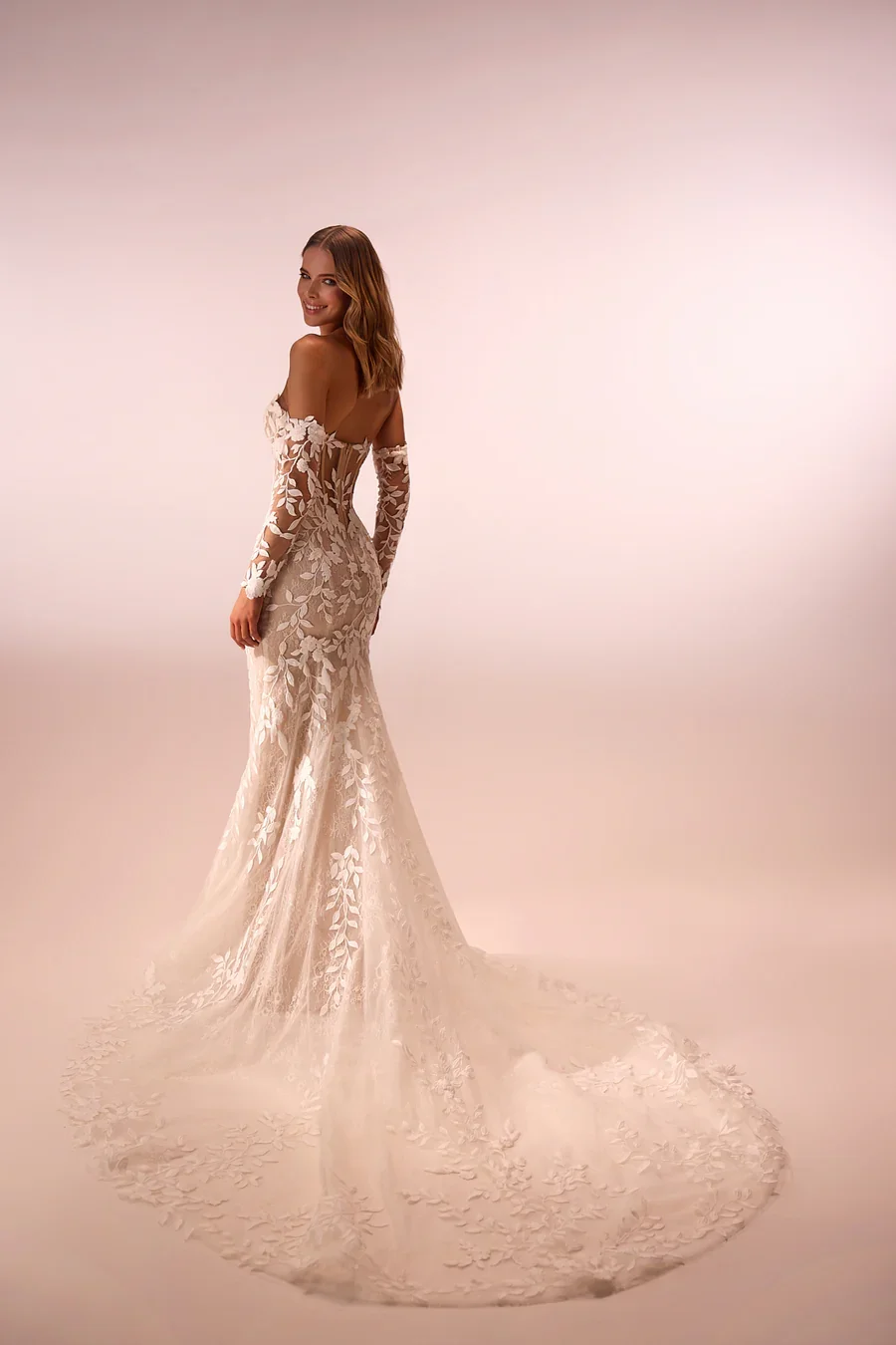 Procella_from_DAMA_Couture_2_900x.webp