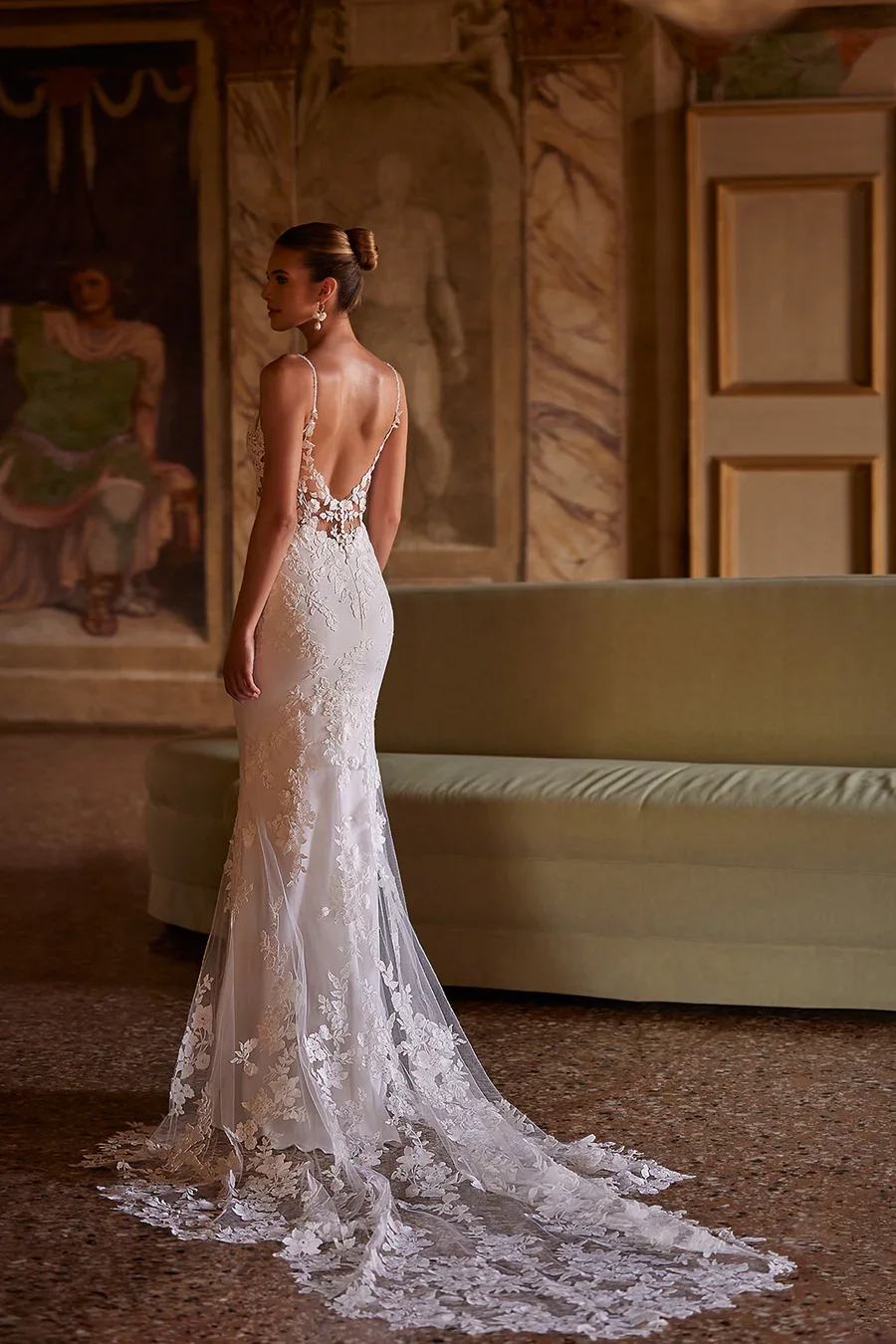 Apolonia_4_op_900x.webp