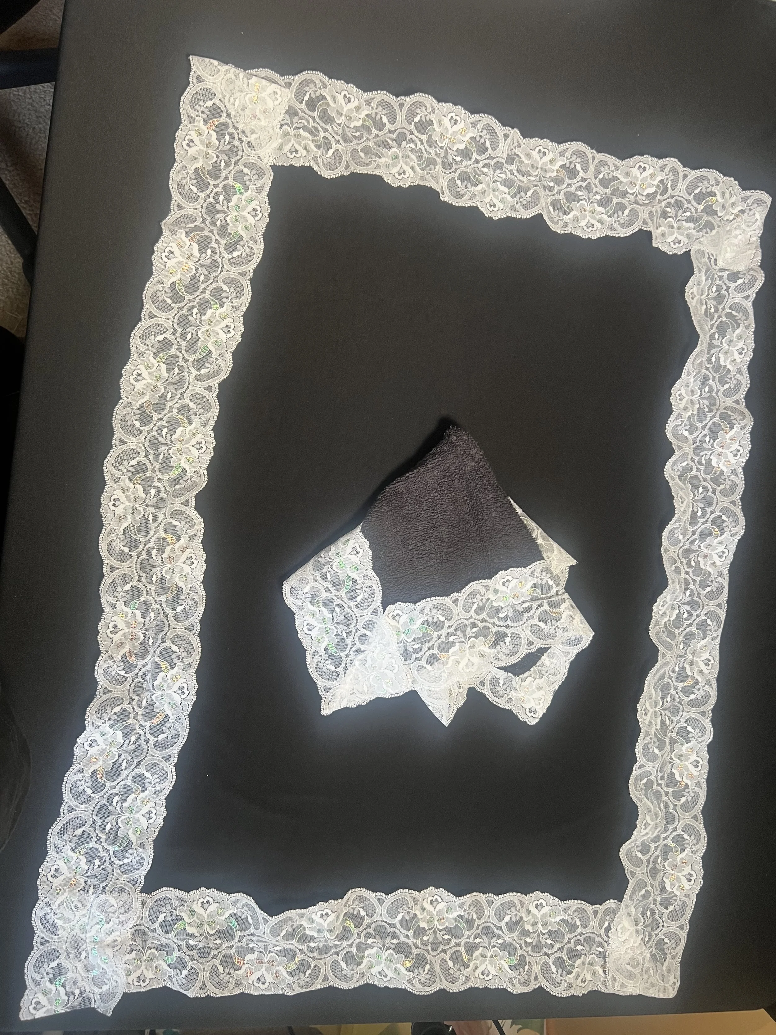 Royal Grace Lace Lap Scarf