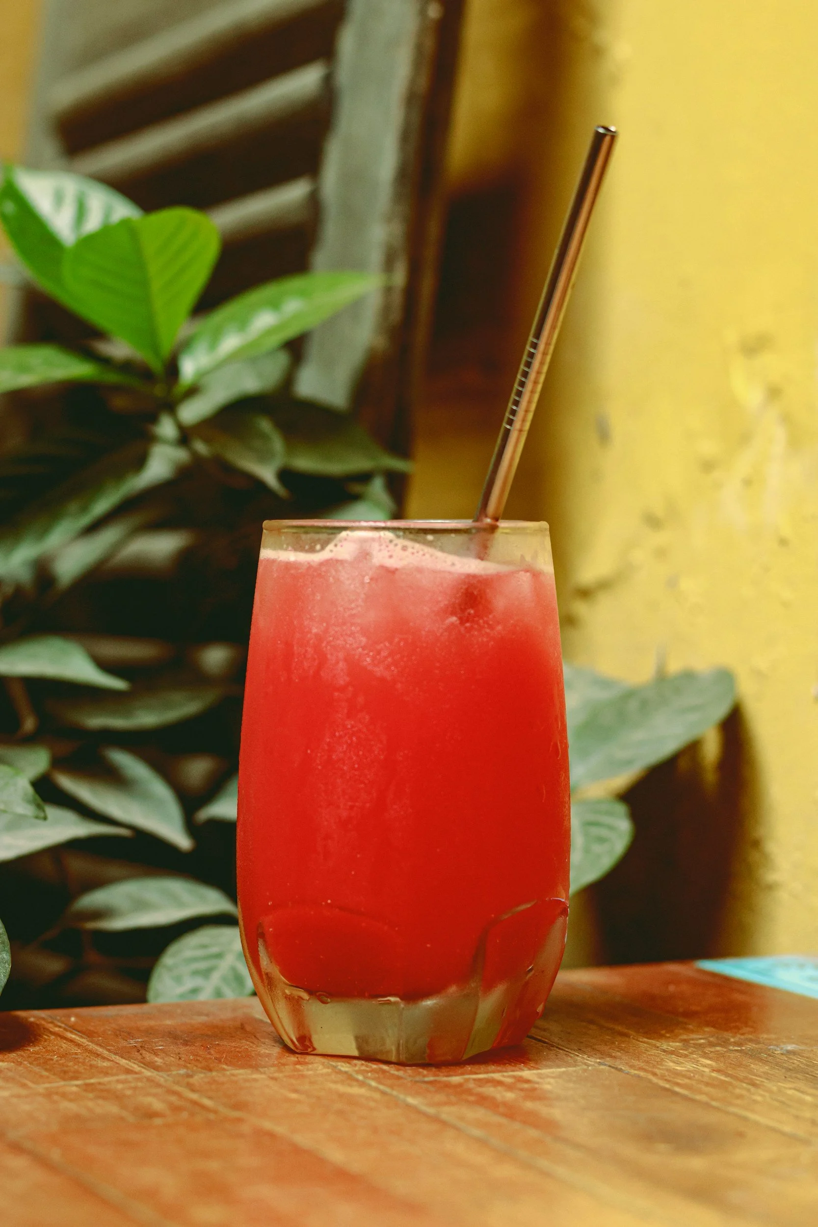 cranberry drink with ice