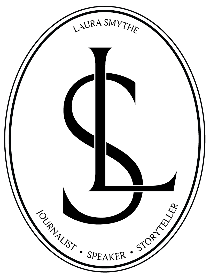 Laura Smythe logo with oval outline.